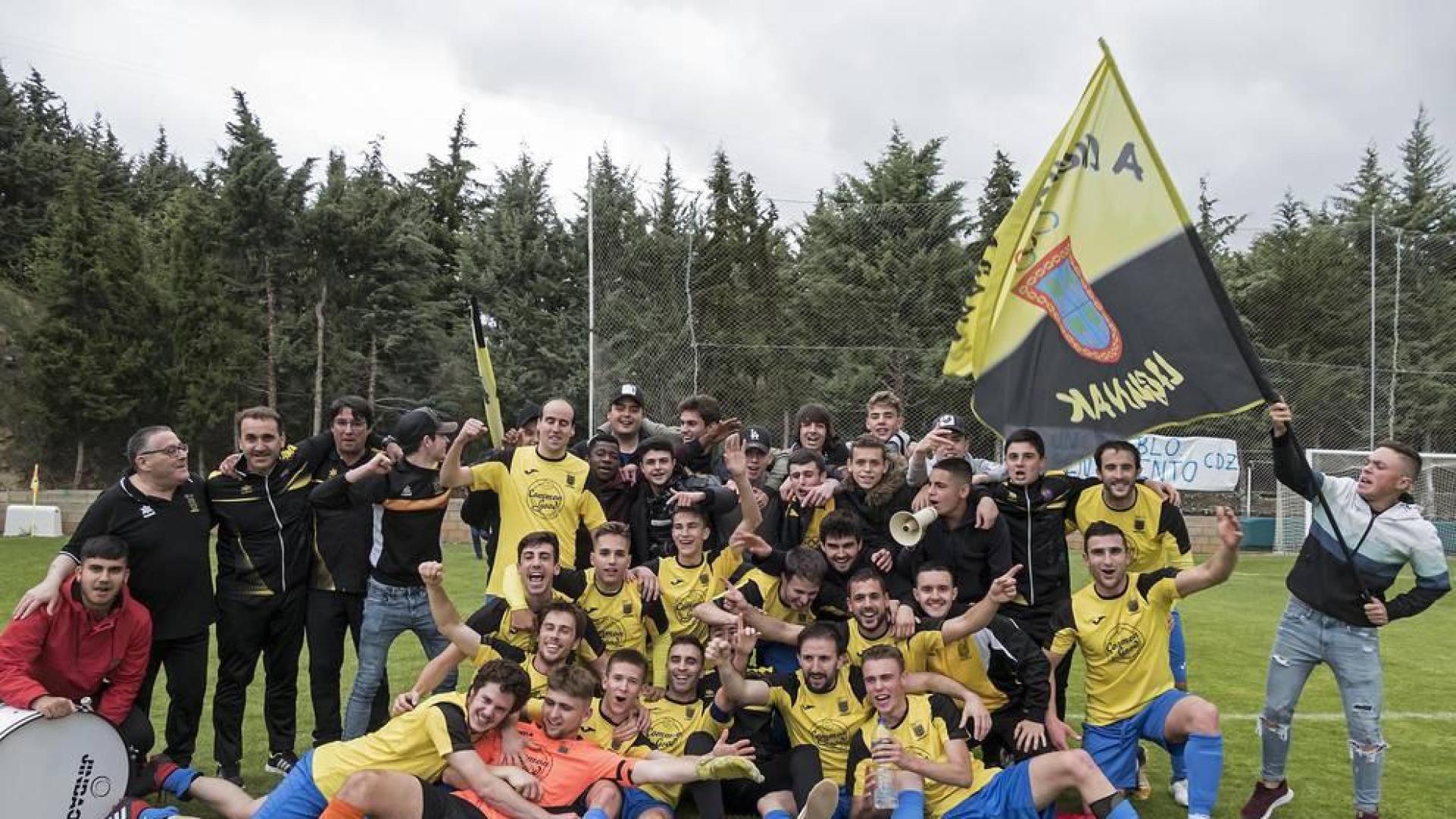 Los futbolistas de Barañáin vencieron en Arróniz y confirmaron el ascenso en una temporada en la que también han ganado la Copa IMQ.