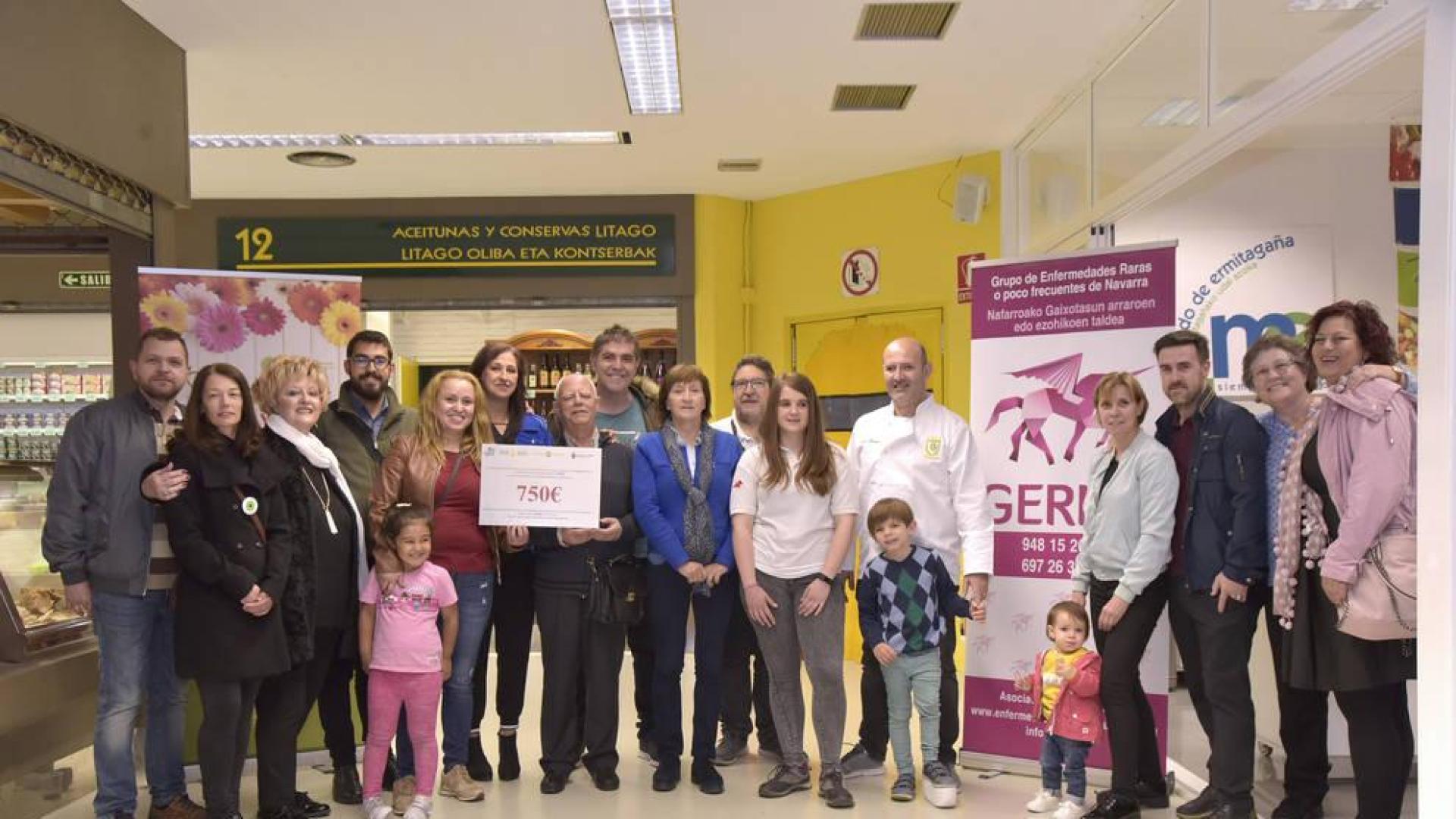 Donación de los mercados municipales de Pamplona al Grupo de enfermedades raras