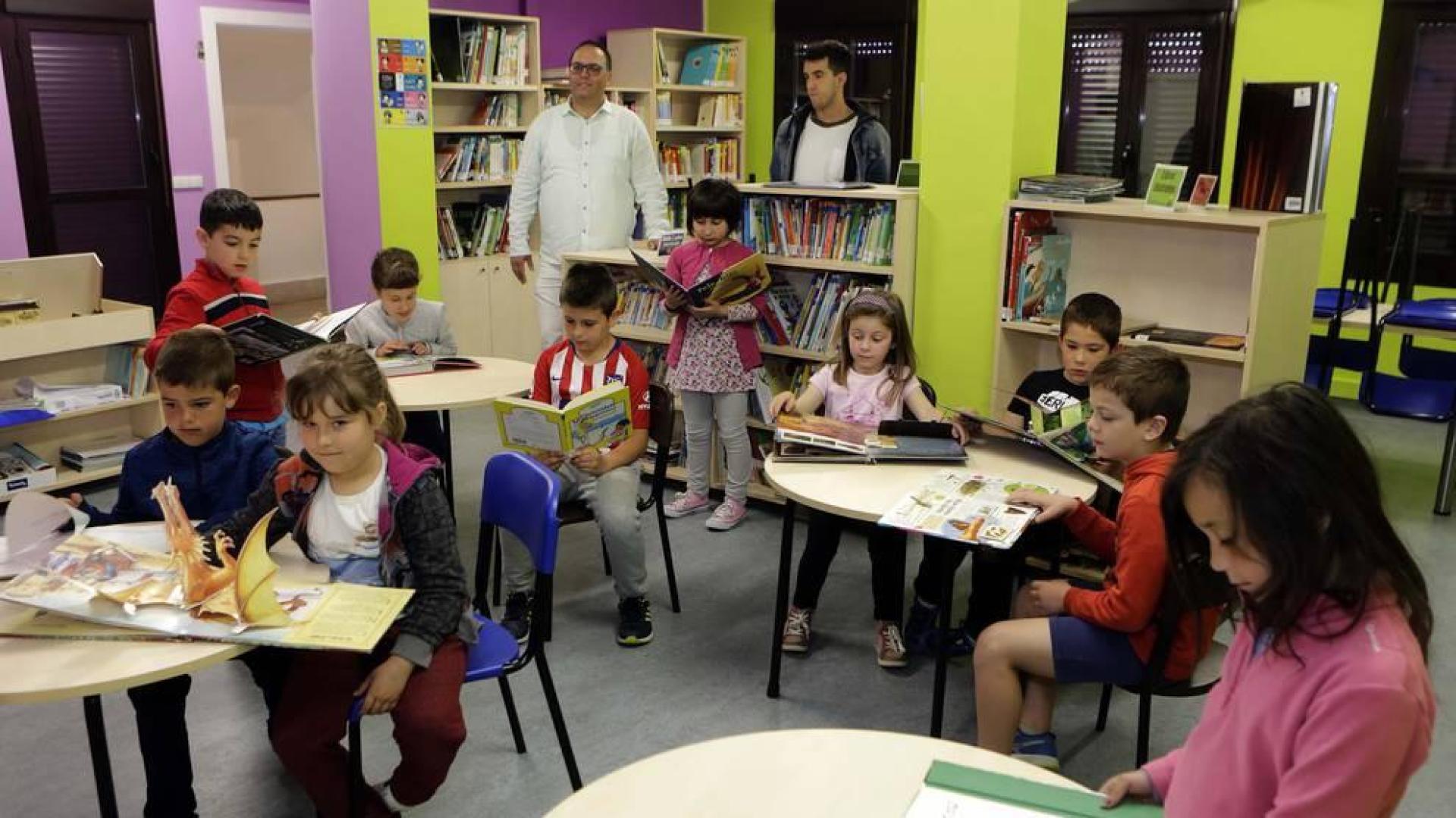 El CP Francisco Javier Sáenz de Oiza (Cáseda) inunda su curso de color