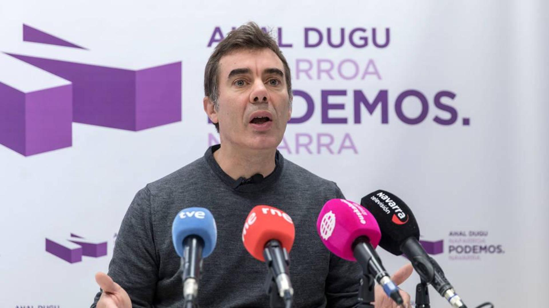 Eduardo Santos, de Podemos, durante una rueda de prensa la pasada semana.