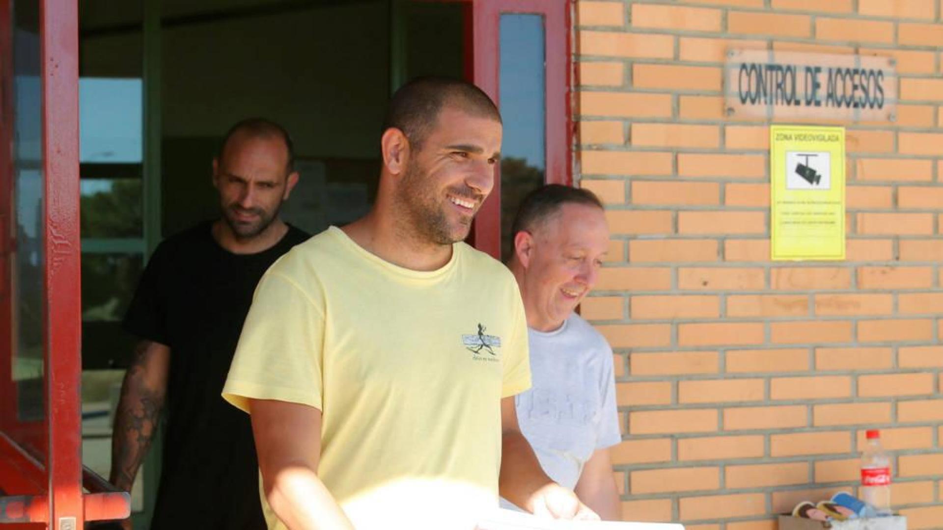 Carlos Aranda y Raúl Bravo abandonan la prisión de Zuera tras abonar la fianza