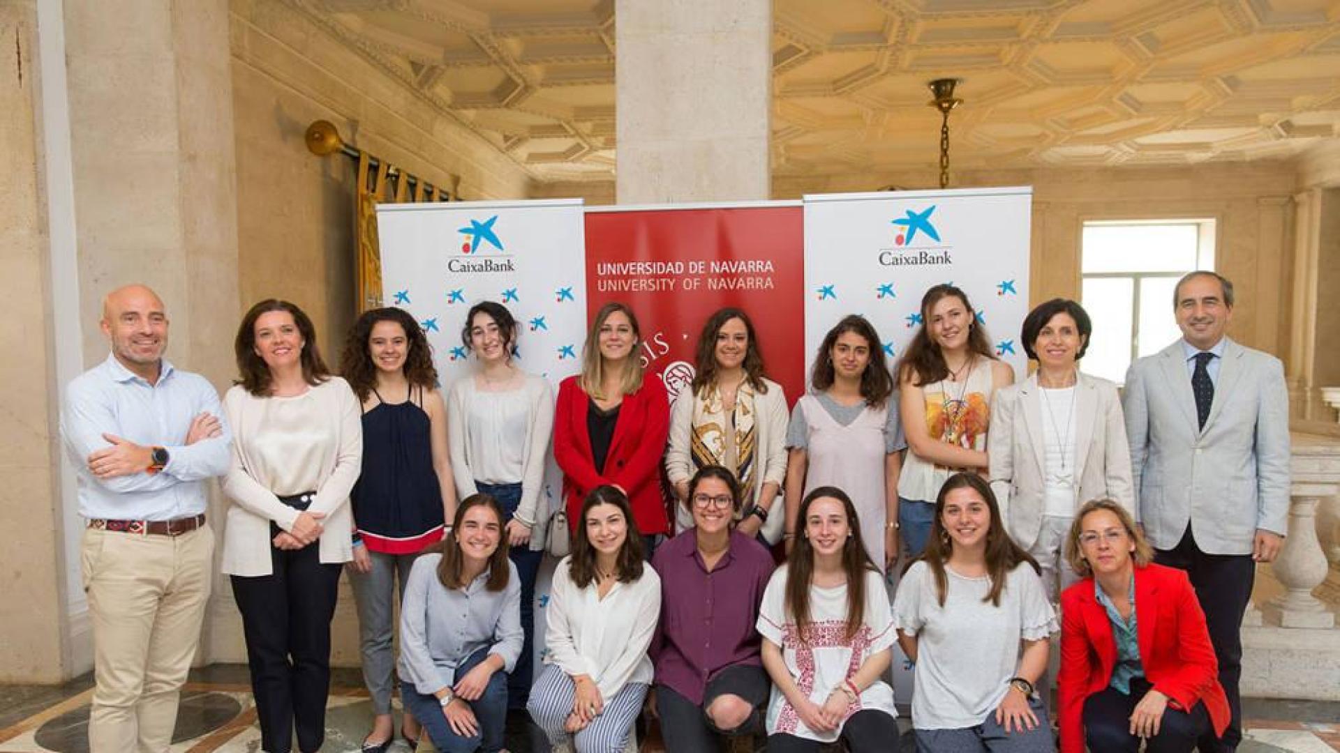 CaixaBank y Microsoft premian a las 11 mejores alumnas de grados universitarios técnicos