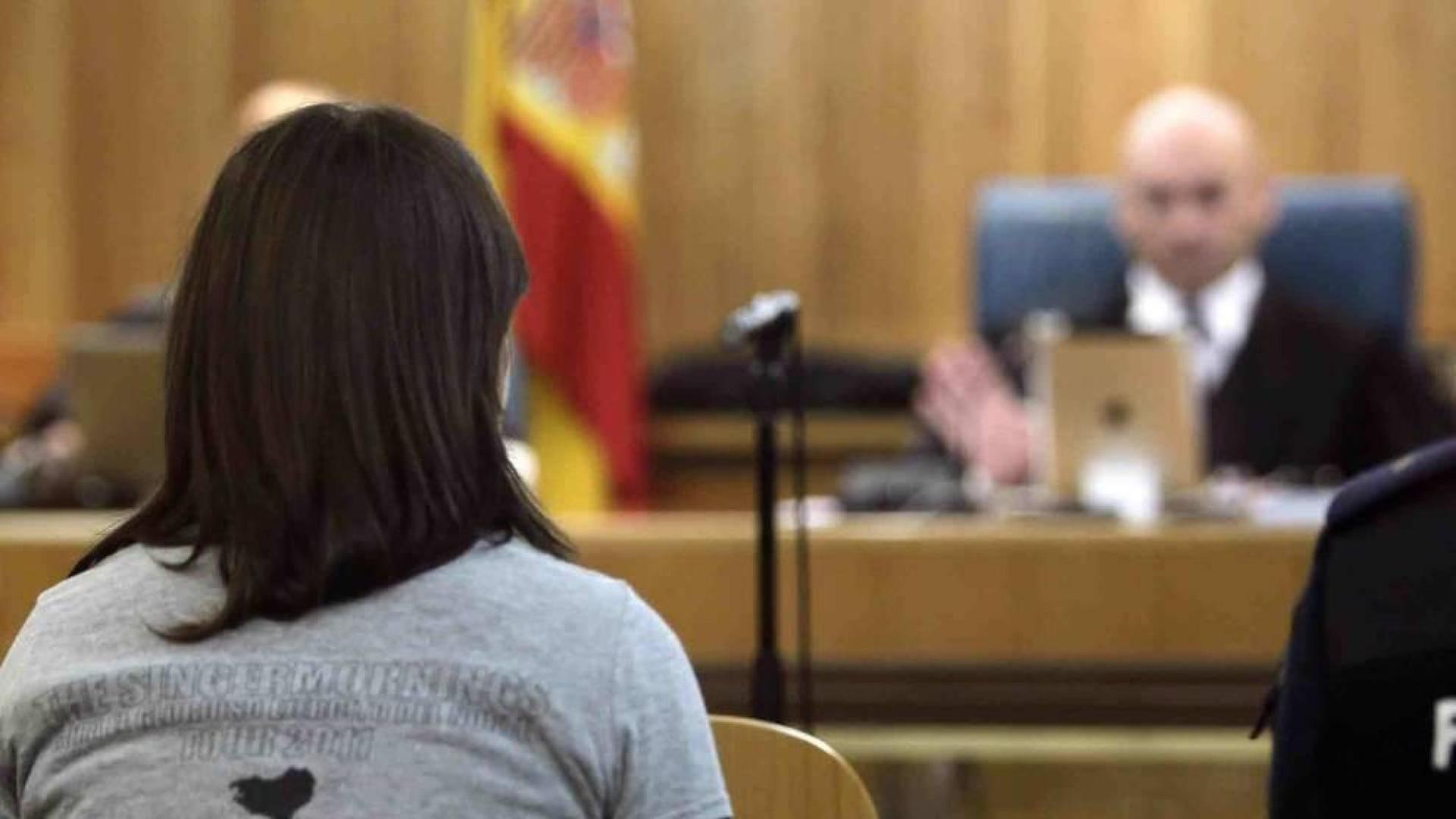 La etarra Idoia Mendizábal, durante un juicio.