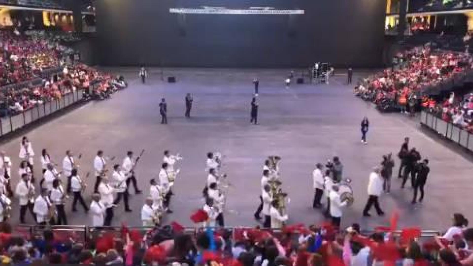La Pamplonesa llena el Navarra Arena con 7.000 escolares en un concierto