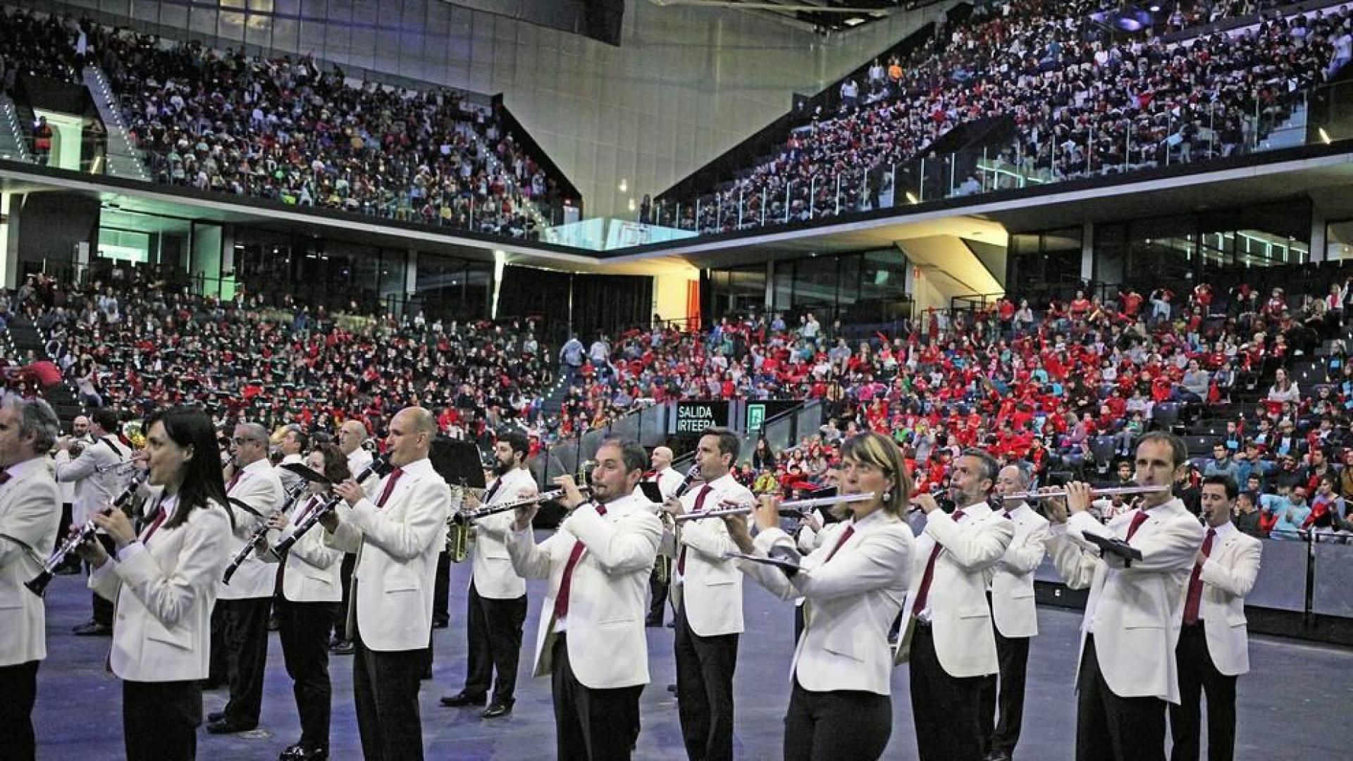Fotos del concierto de La Pamplonesa en el Navarra Arena ante 7.000 escolares de 32 colegios