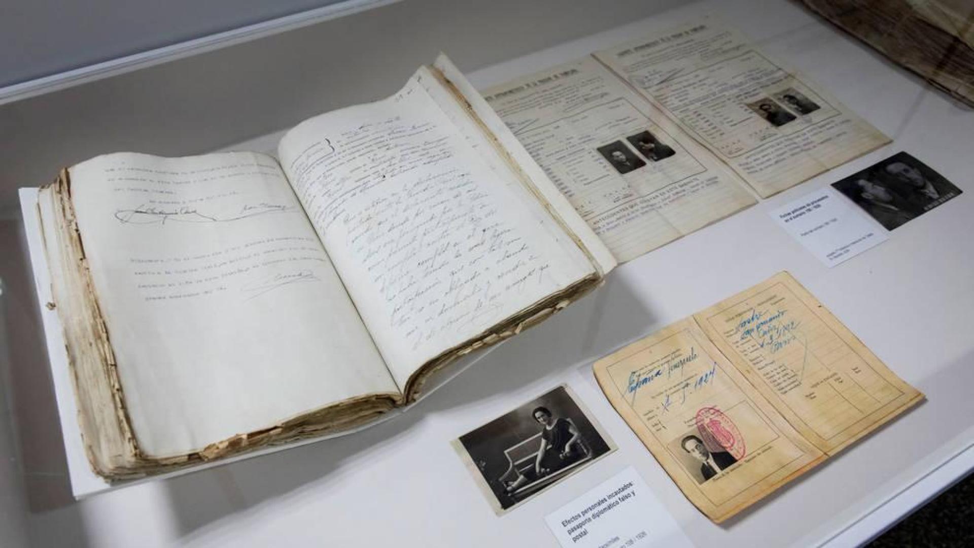 Detalles de la exposición dedicados al caso del robo y uso de arma de fuego del grupo anarquista.