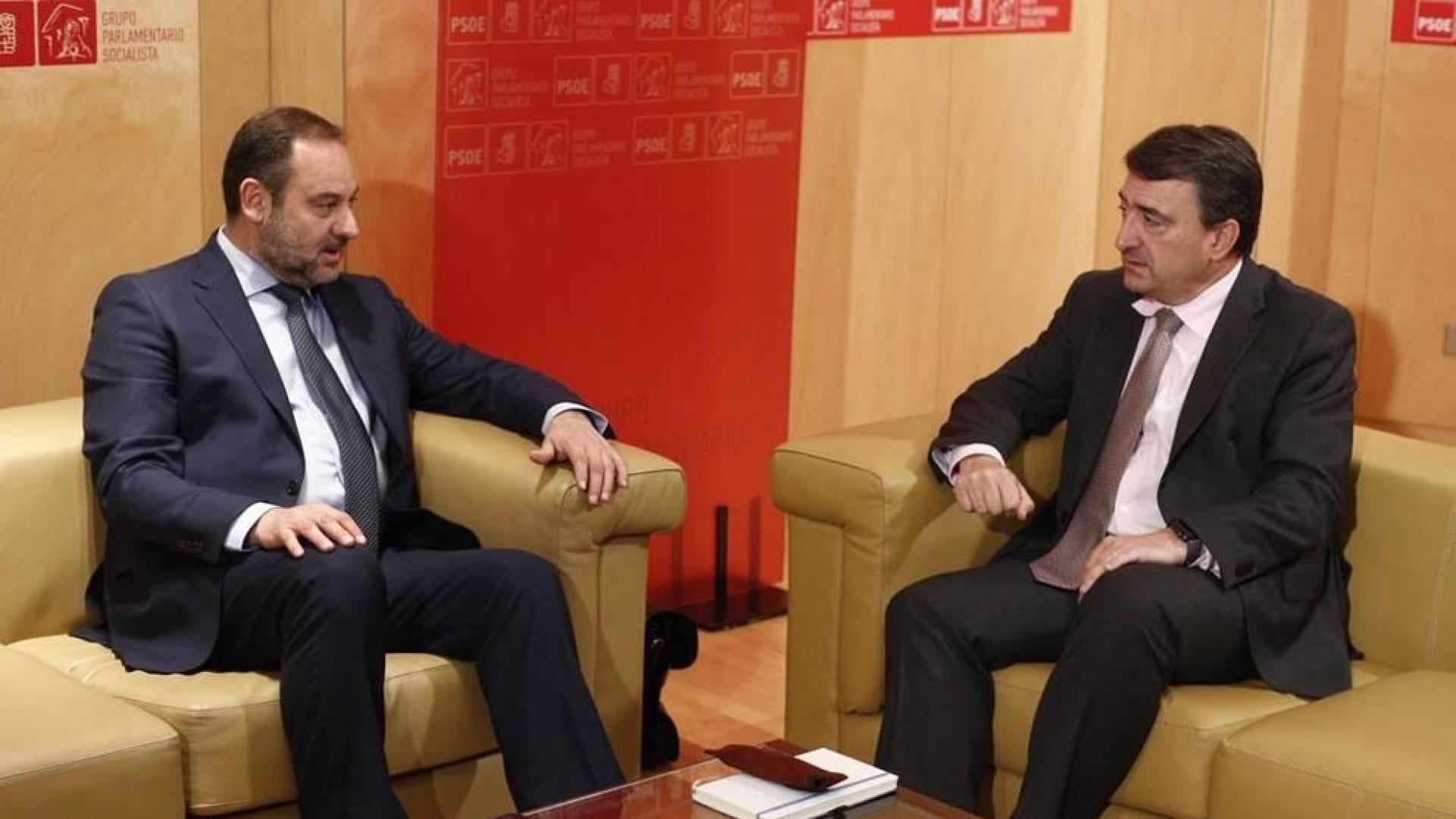 El PSOE se abre a contar con los independentistas para la investidura de Sánchez