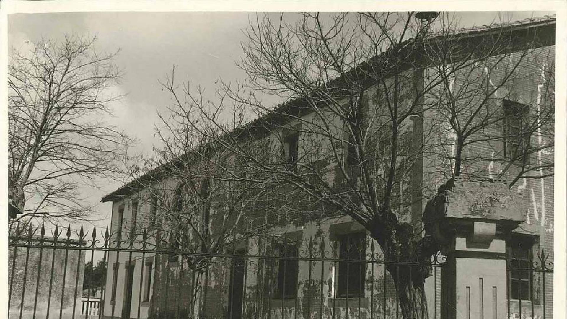 Edificio de la fundación de Filomena Azcona y Jaurrieta en Luquin.