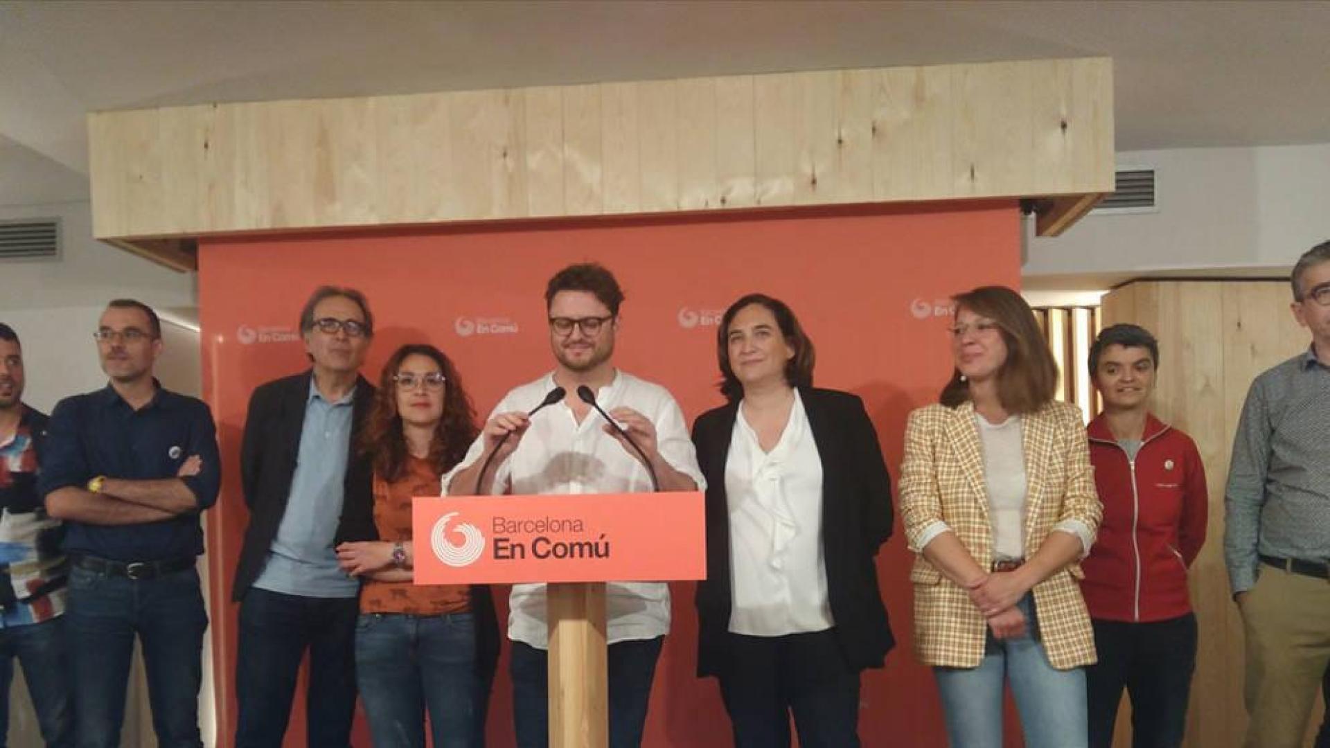 Las bases de Ada Colau apoyan que retenga la alcaldía con el PSC y los votos de Valls