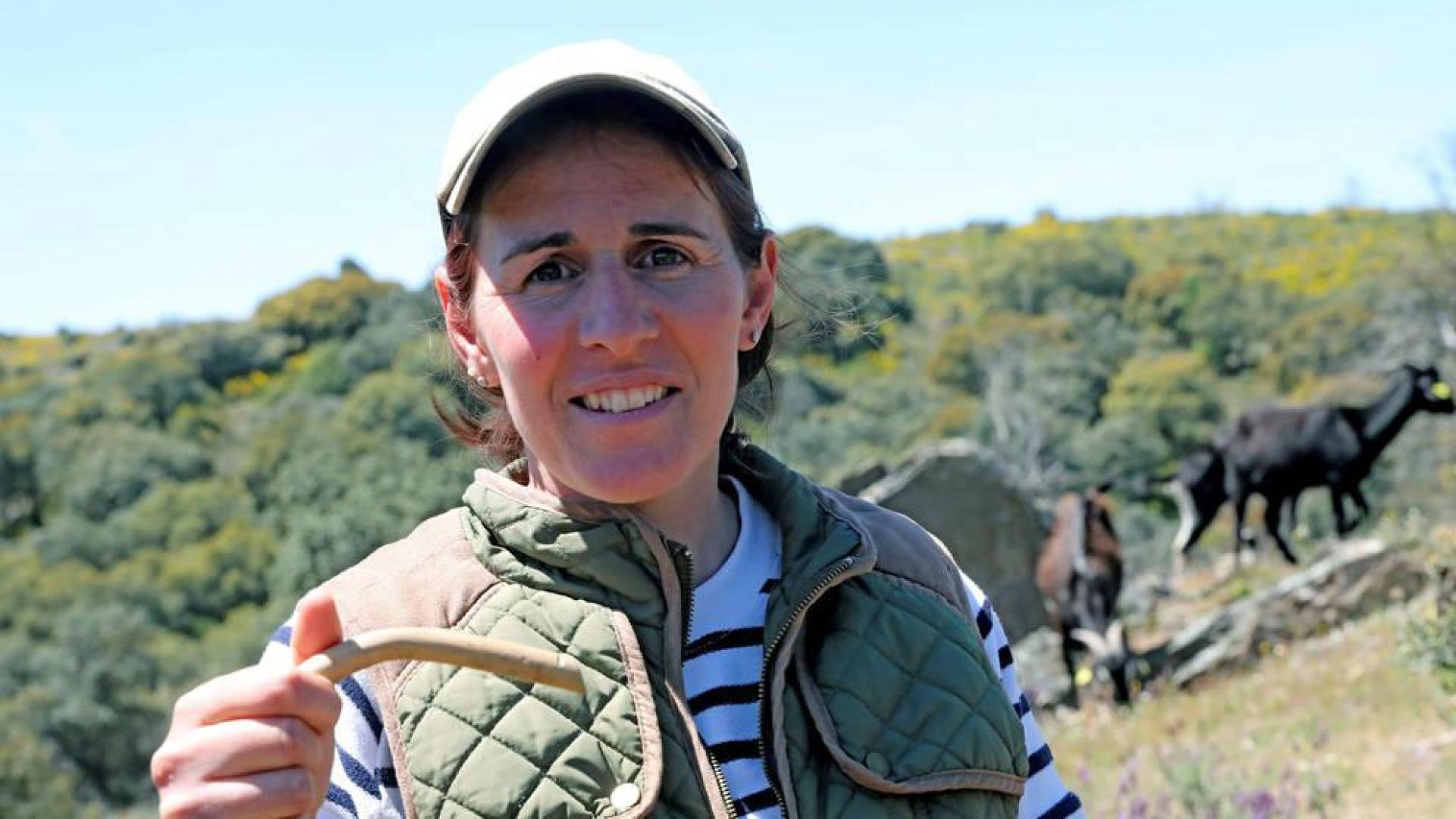 Inés Luengo, cabrera de Fariza (Zamora), en Arribes del Duero.