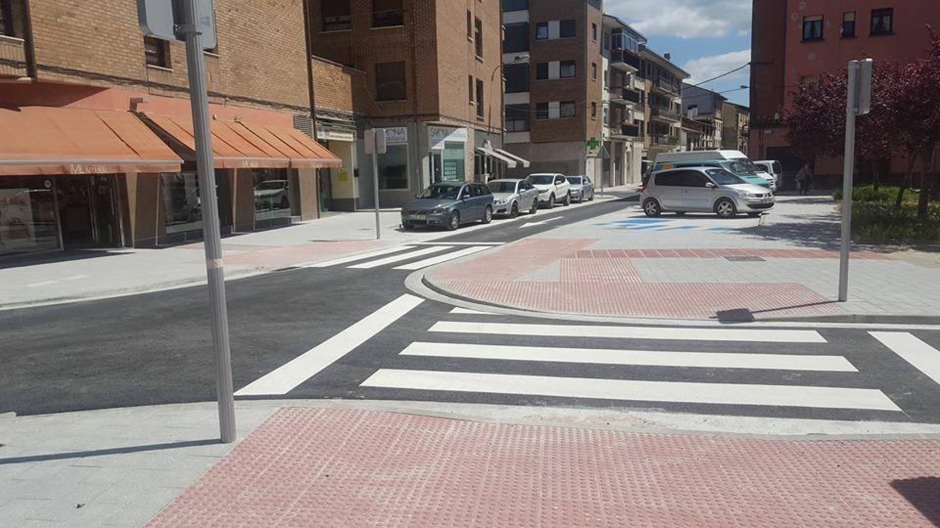 La parada de bus regresará a Isidoro Melero en Alsasua tras las obras