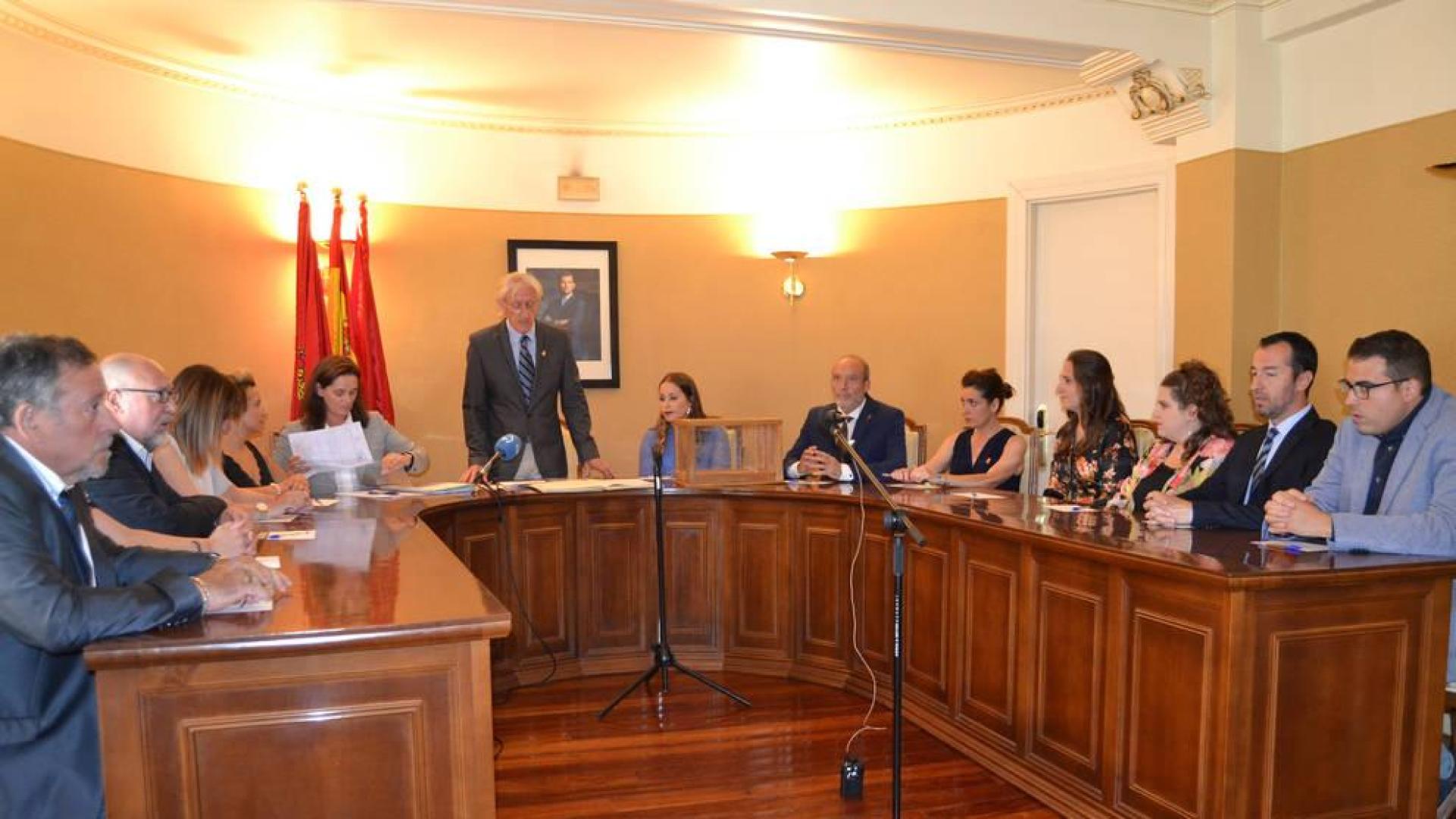 Emilio Cigudosa (PSN) inicia su tercer mandato sin que Navarra Suma presente alternativa