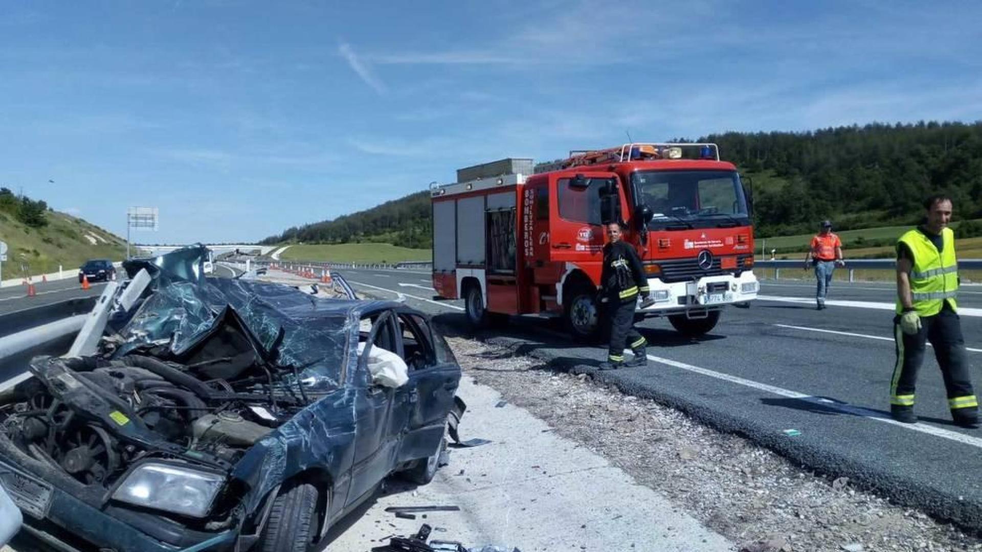Estado en el que ha quedado el coche tras el accidente en la A-21.