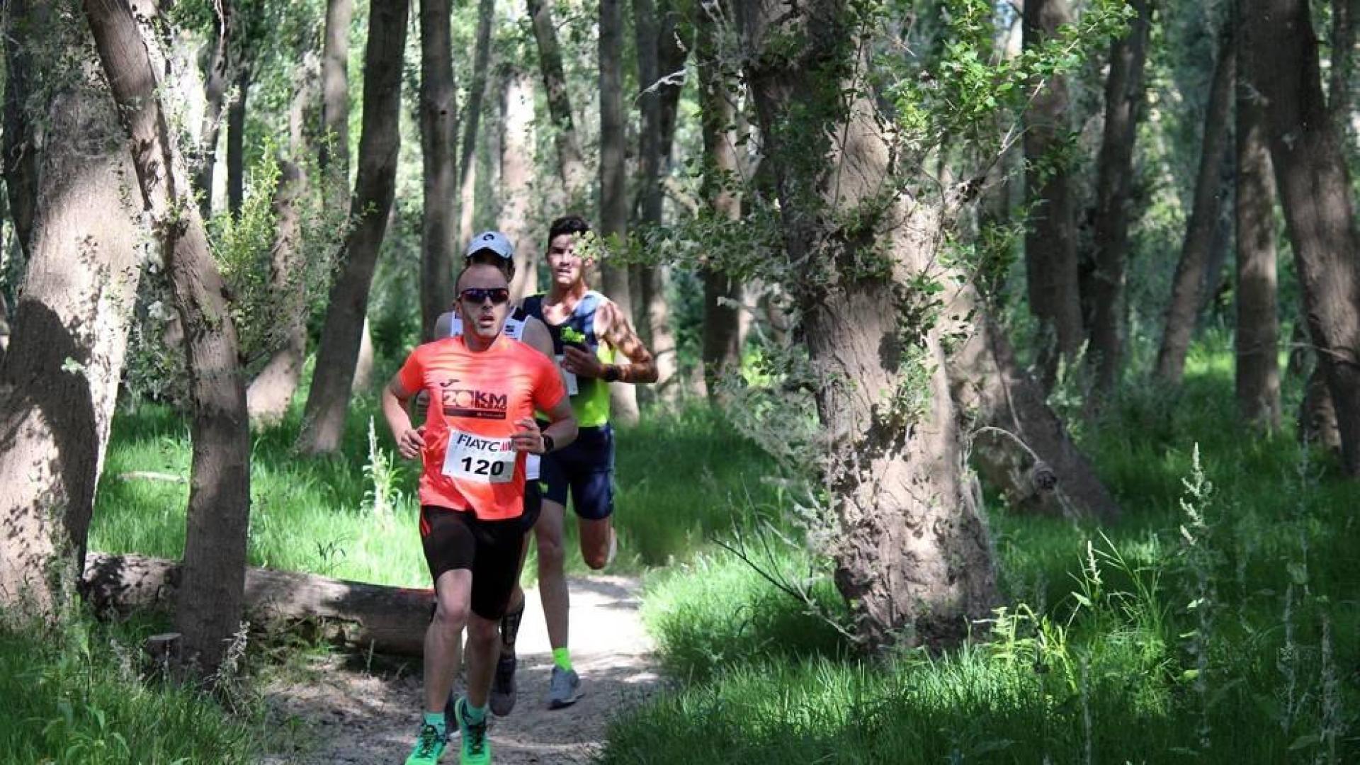Más de 300 corredores despidieron a la carrera a temporada en la tradicional cita que rindió homenaje a Pablo Ariza.