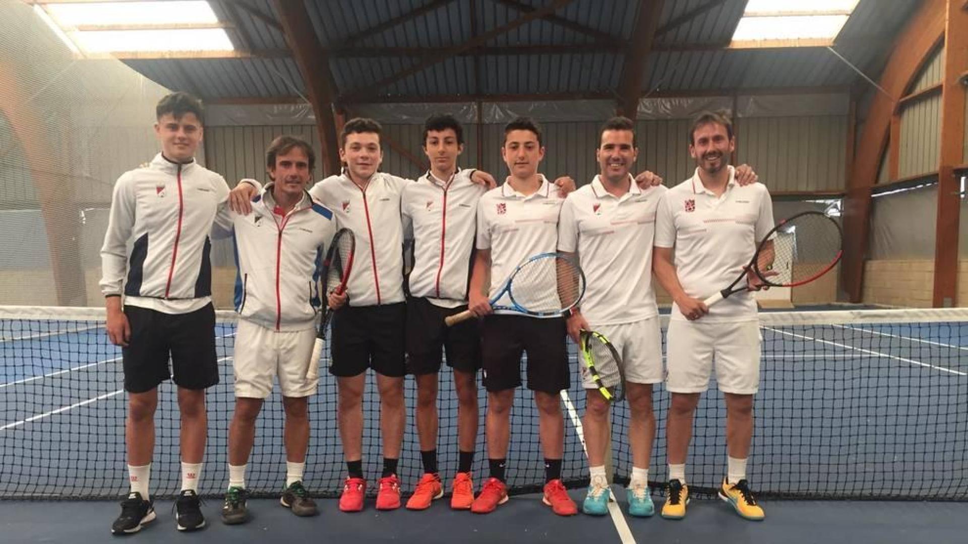 El Club Tenis Pamplona, campeón navarro absoluto por equipos masculinos