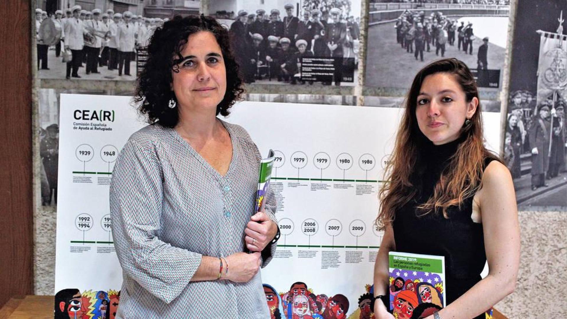 Idoia Oneca Munárriz, coordinadora de CEAR Navarra, y Saioa Zamalloa Serrano, del servicio jurídico de la entidad.