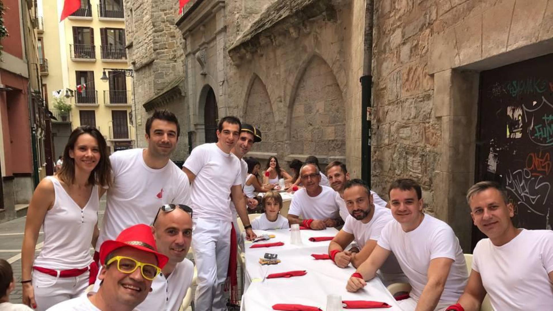 Fotos de los almuerzos antes del Chupinazo de San Fermín