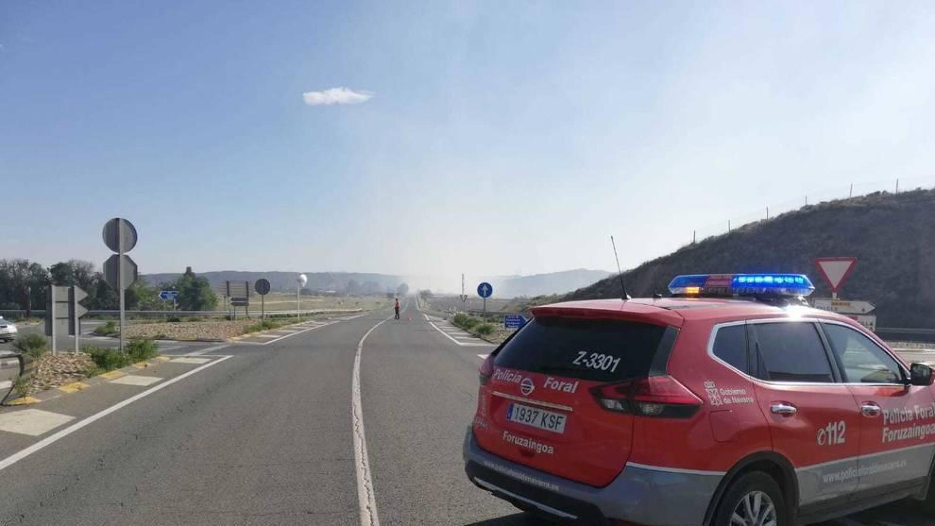 Una quema de rastrojos provoca el corte de la NA-115