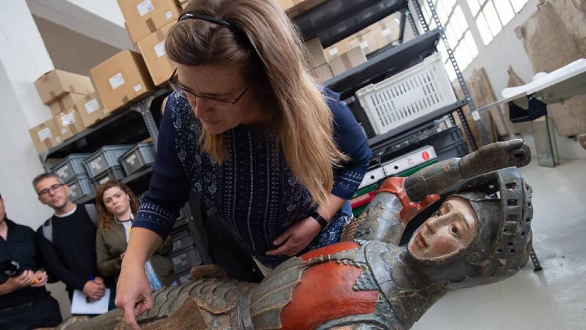Concluye la restauración de la imagen de San Jorge en Estella