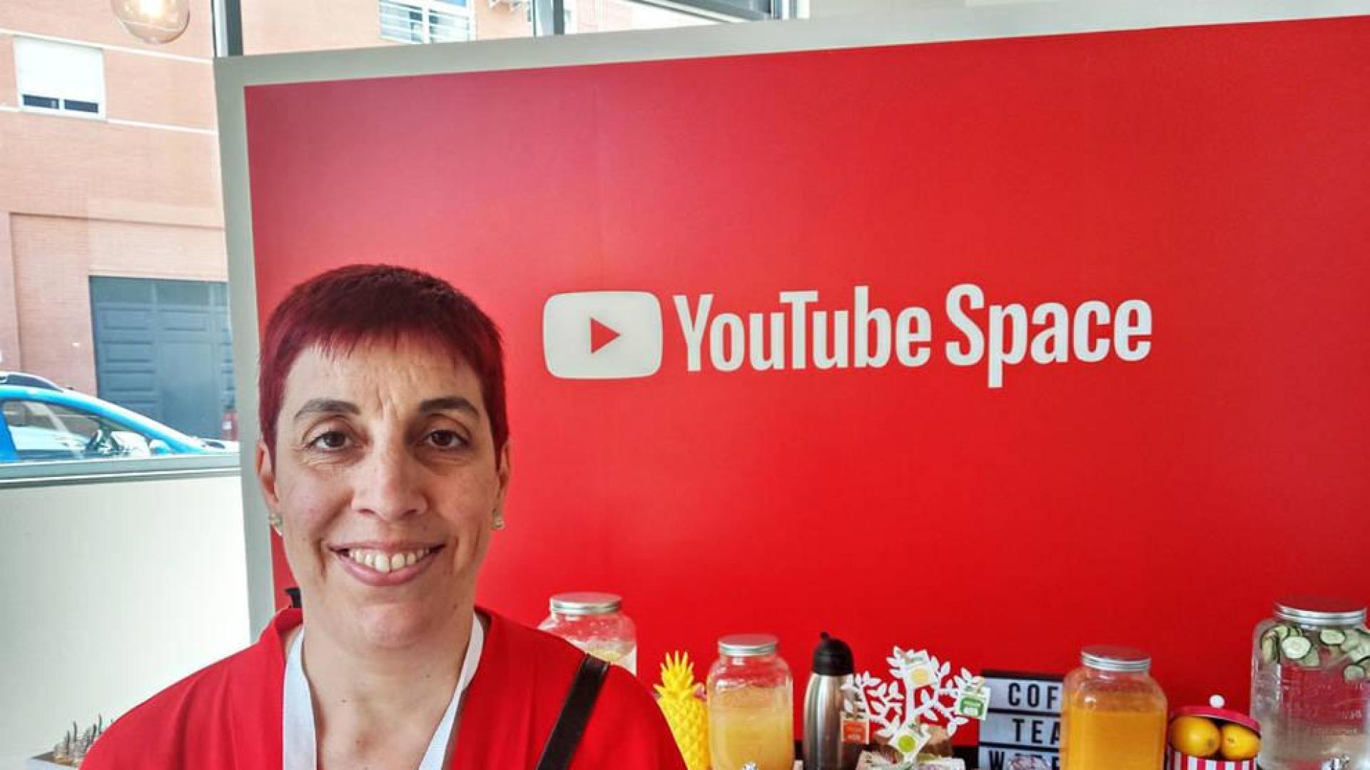 Elena Prieto, la 'youtuber' que enseña español a personas de todo el mundo