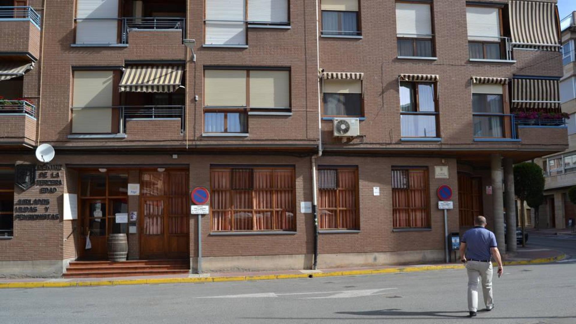 Azagra pagará el alquiler de los jubilados mientras buscan otra sede