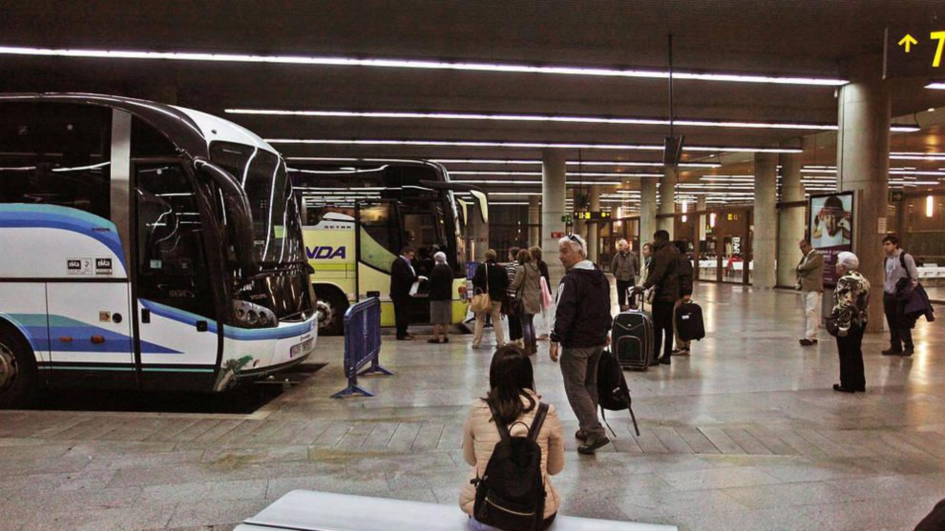 Imagen de la dársena principal de la estación de autobuses de Pamplona, inaugurada en noviembre de 2007.