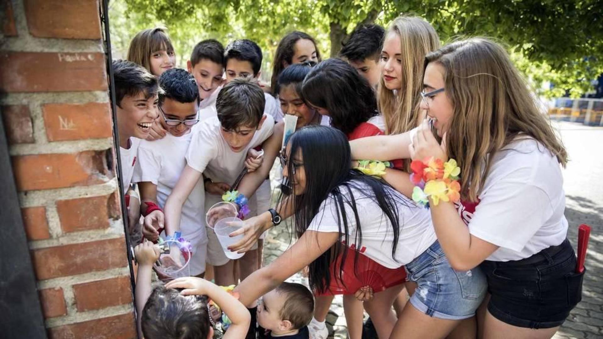 Fotos del cohete de inicio de las fiestas de Barañáin 2019