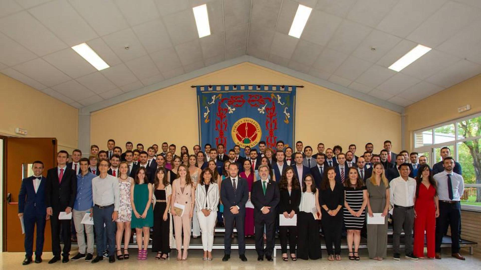 Estudiantes de los másteres de la Escuela Técnica Superior de Ingenieros Industriales y de Telecomunicación (ETSIIT).