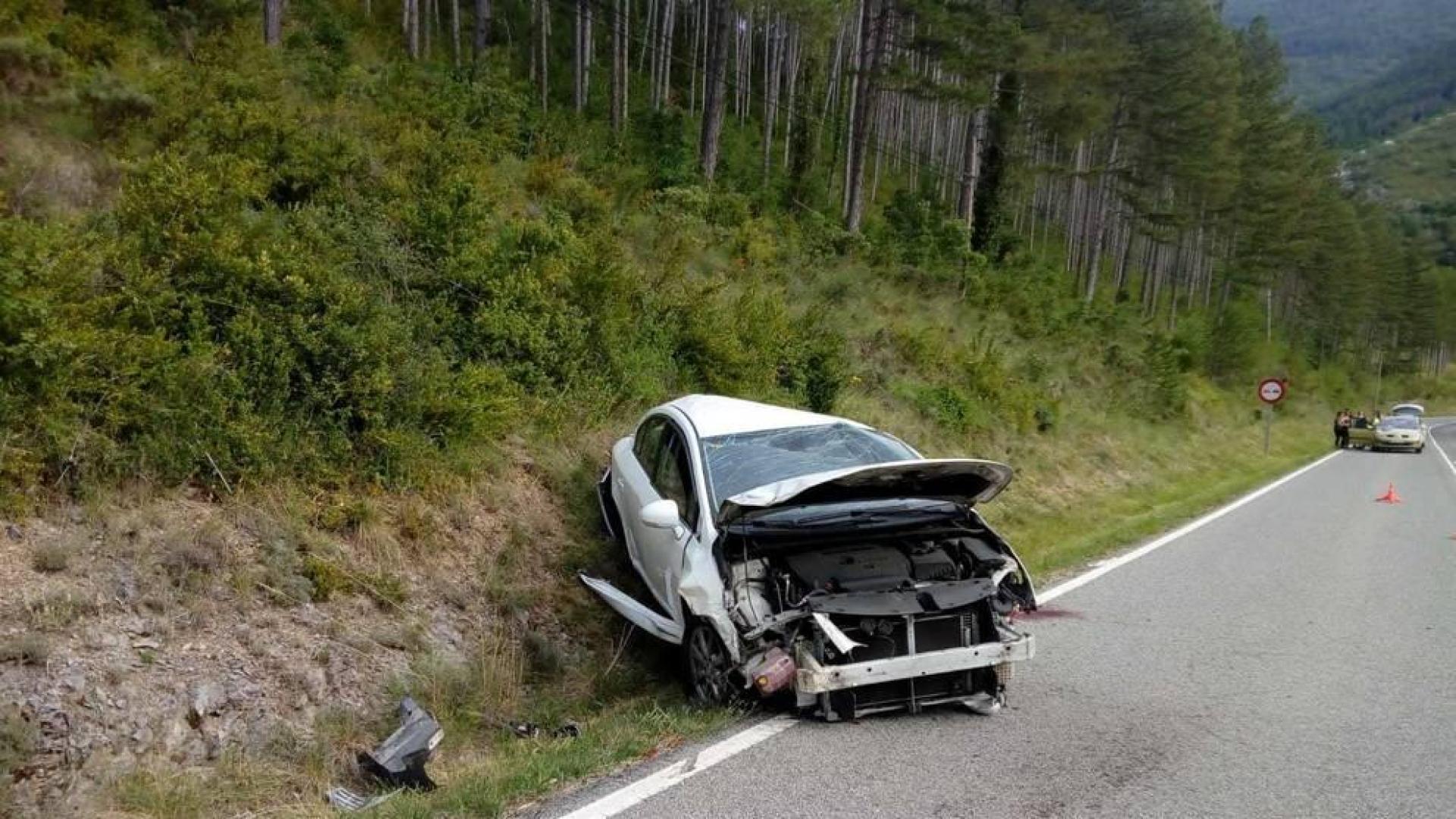 Herido tras volcar con su coche en Navascués