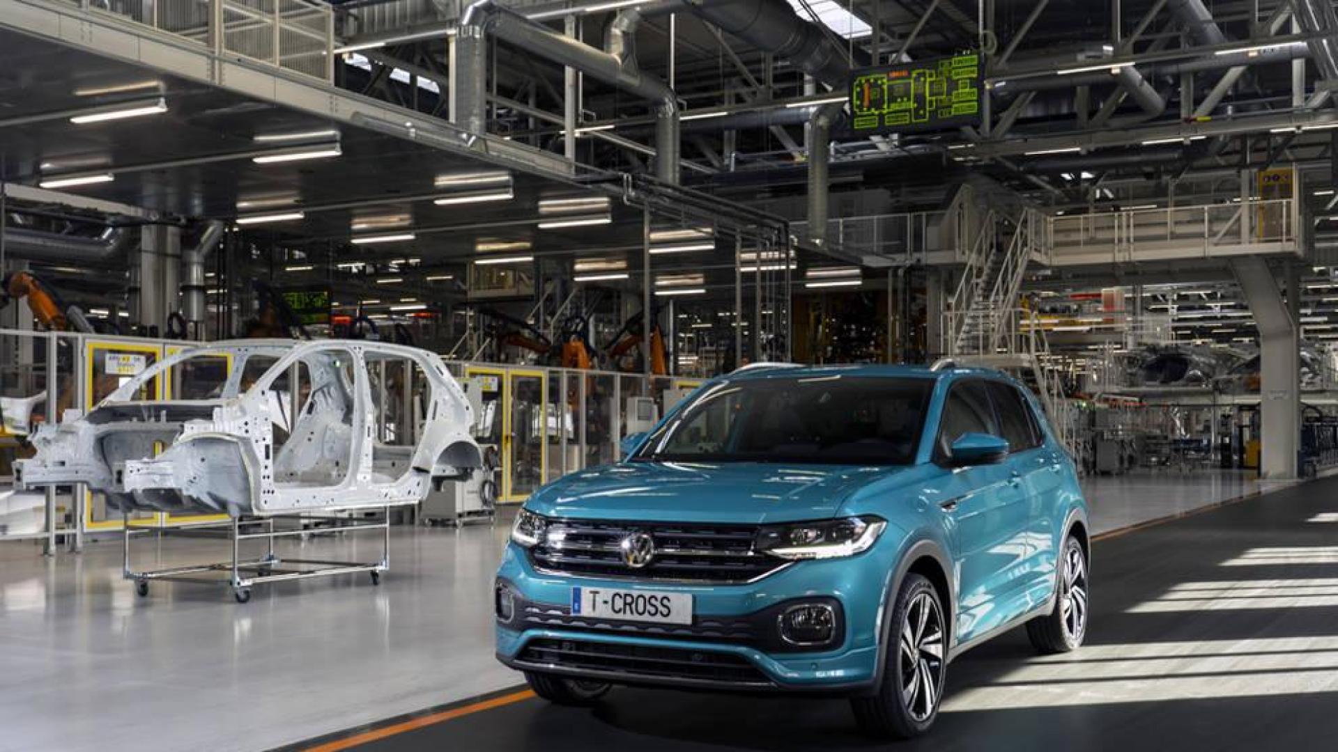 La dirección y la mayoría del comité de Volkswagen Navarra firman el acuerdo para el tercer modelo
