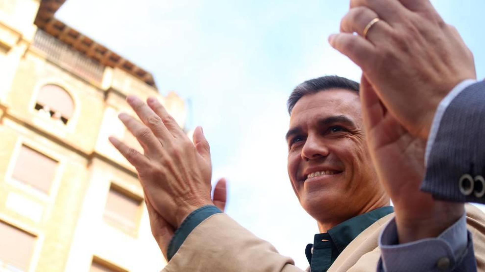 El presidente en funciones y líder del PSOE, Pedro Sánchez, acude a Pamplona con motivo de un acto electoral del PSN-PSOE.