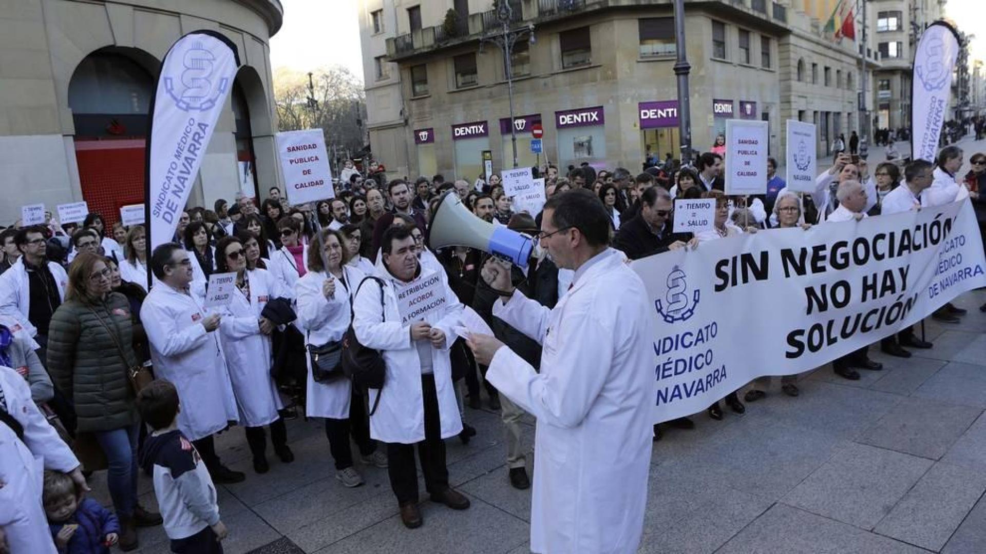 Salud culpa ahora a la huelga médica del aumento de las listas de espera