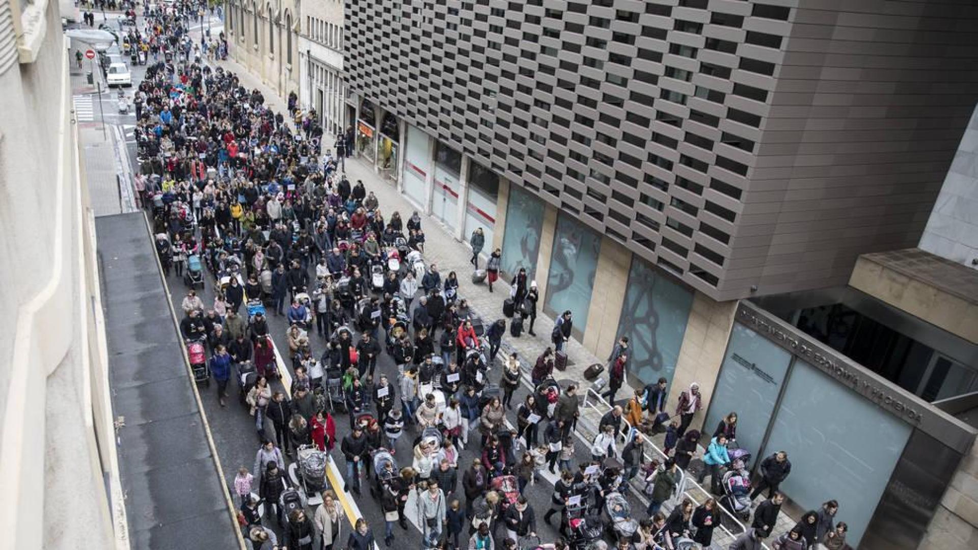 NA+ reclama por ley la devolución del IRPF a las madres y padres desde 2015