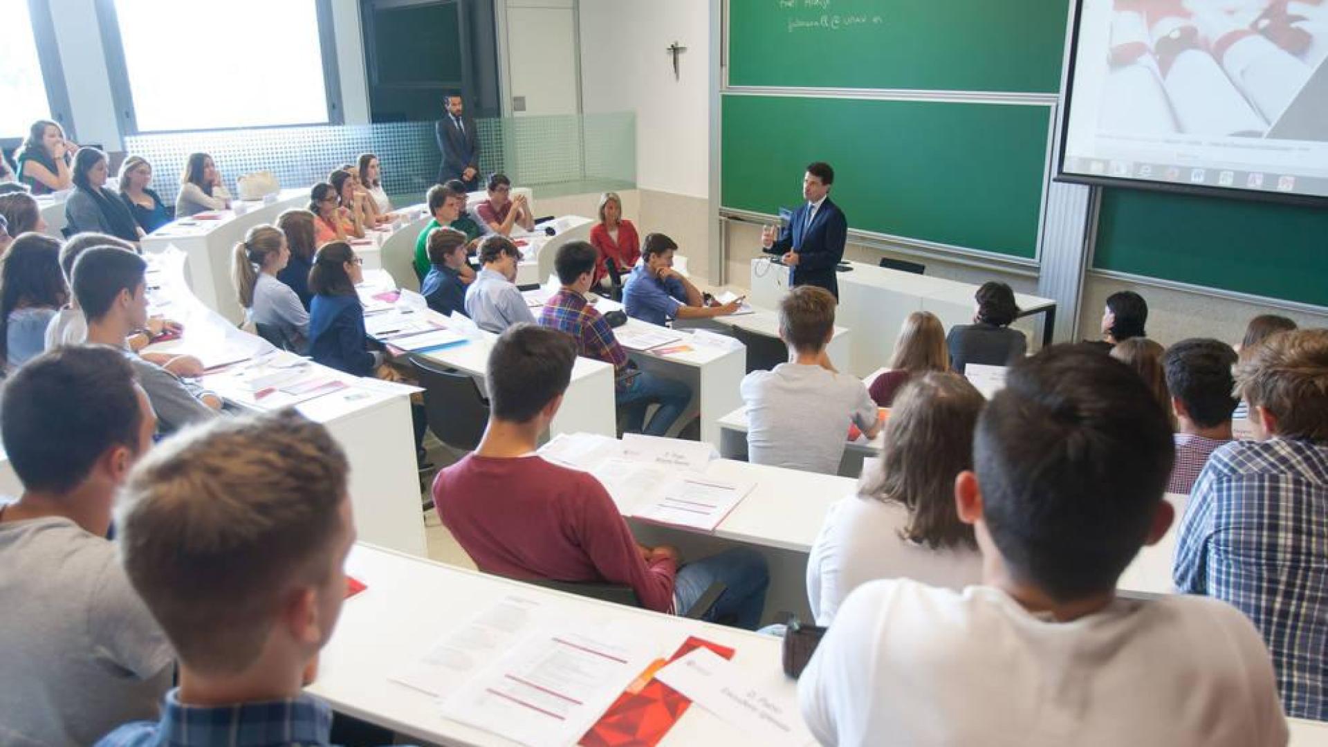La Universidad de Navarra, tercera de Europa en docencia tras Oxford y Cambridge