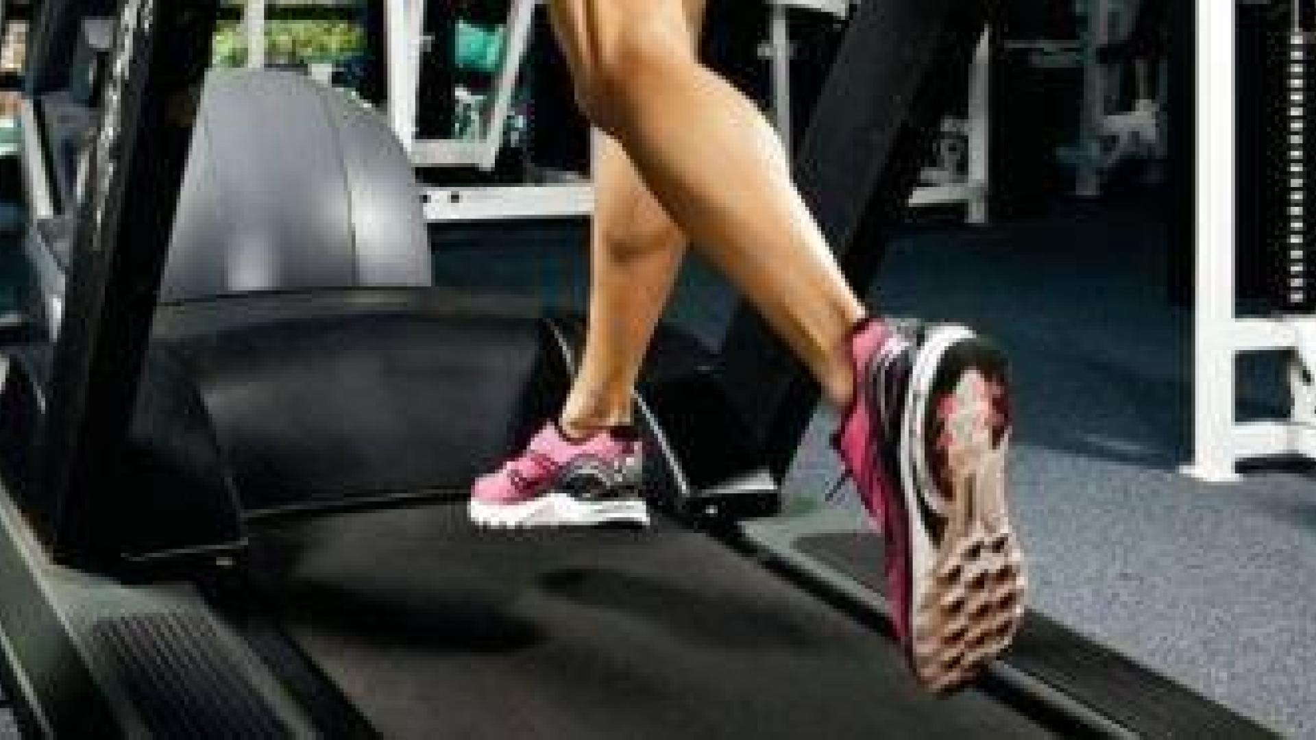 Correr en la cinta puede aliviar el dolor de regla
