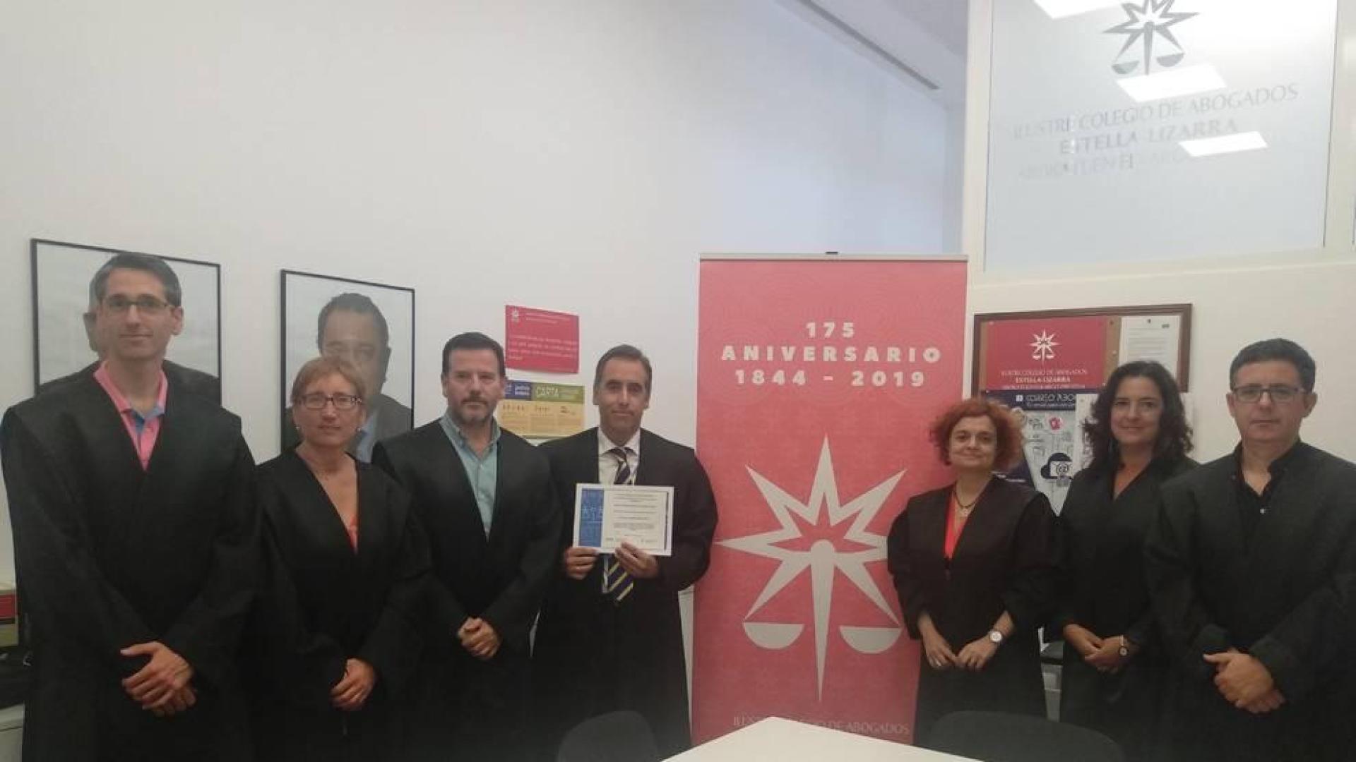 Homenaje a 20 años en el turno de oficio de Estella
