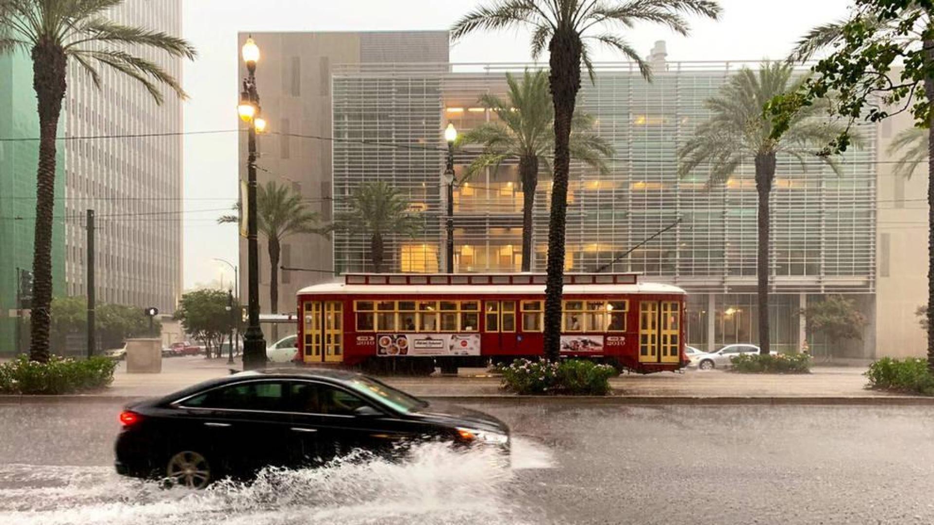 Una calle inundada este jueves en Nueva Orleans.