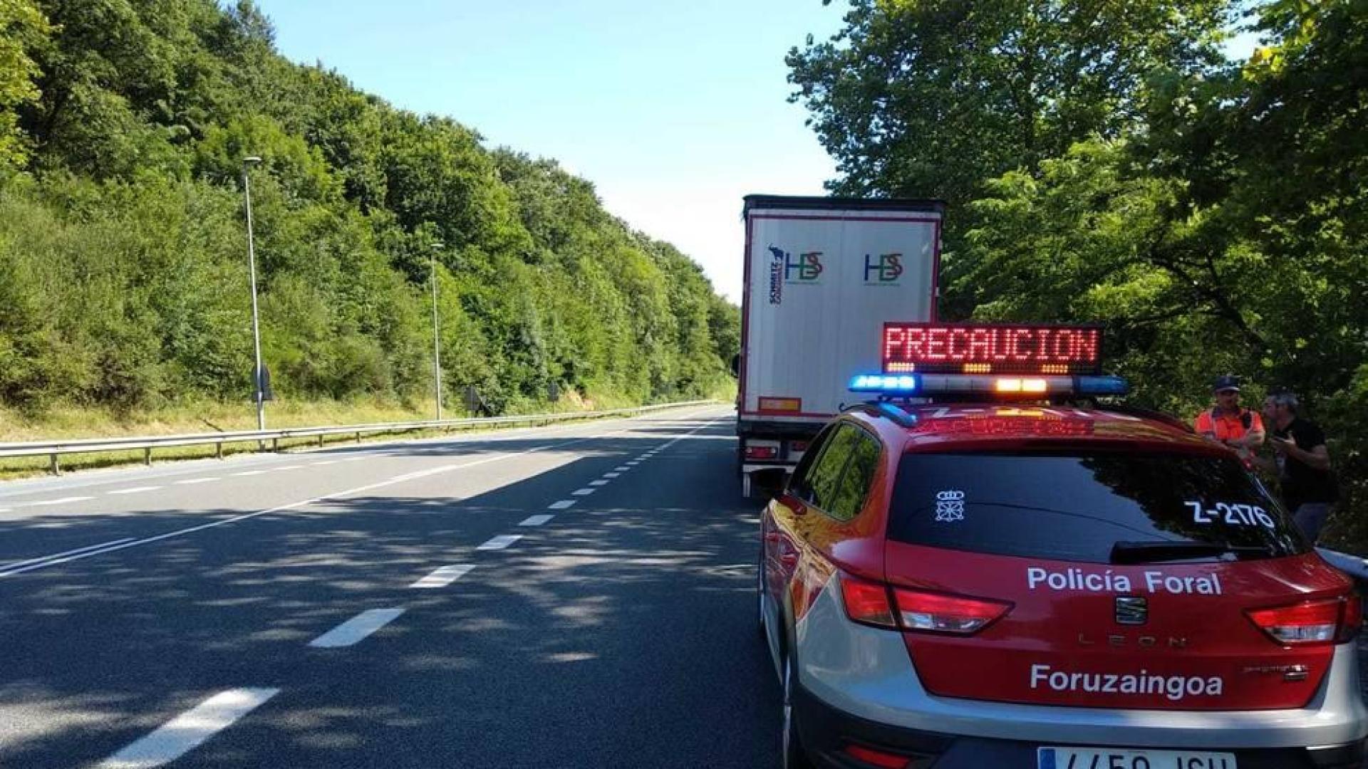Detenido un camionero ebrio que dormía con el vehículo parado en la N-121-A