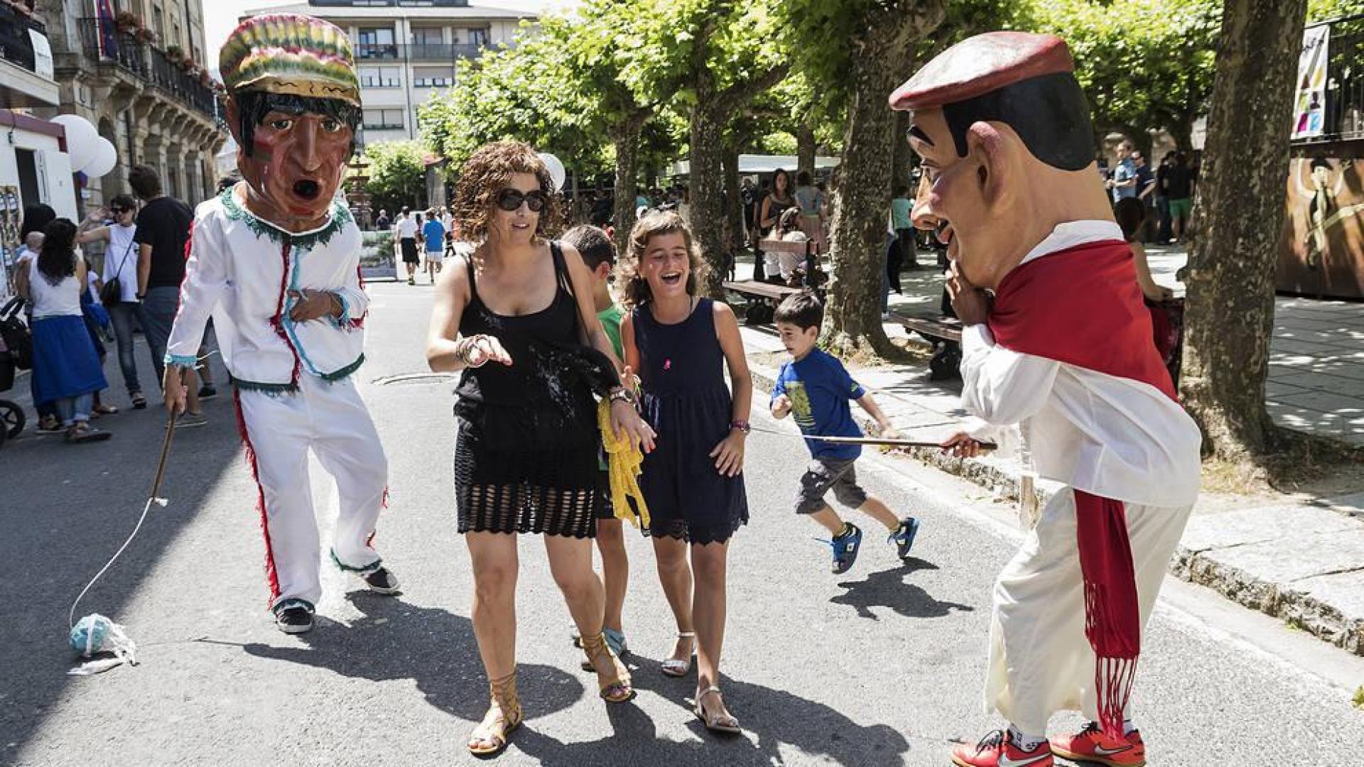 Etxarri-Aranatz precisa de portadores de cabezudos en fiestas