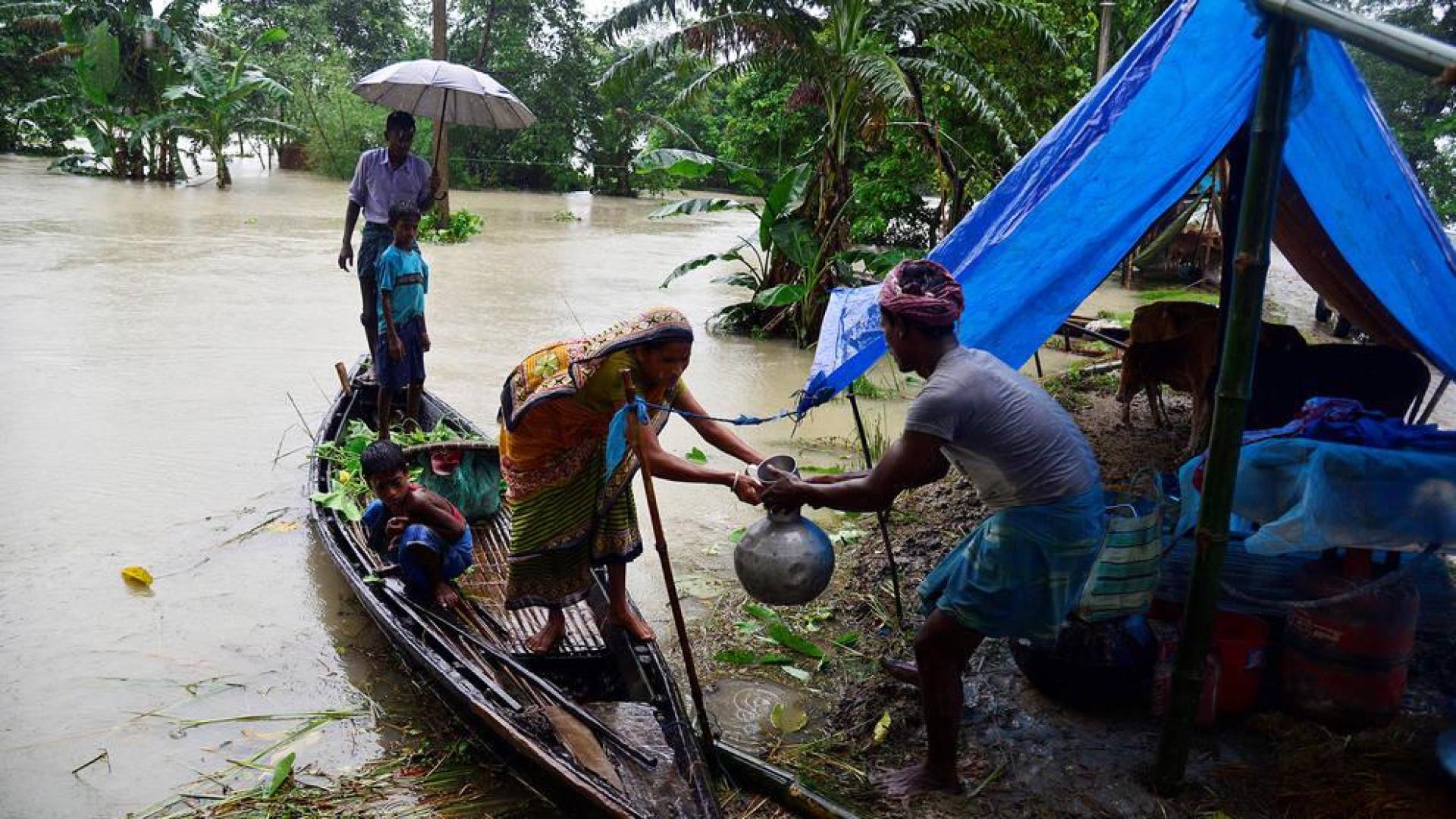 El monzón deja más de 100 muertos en Indias, Nepal y Bangladesh