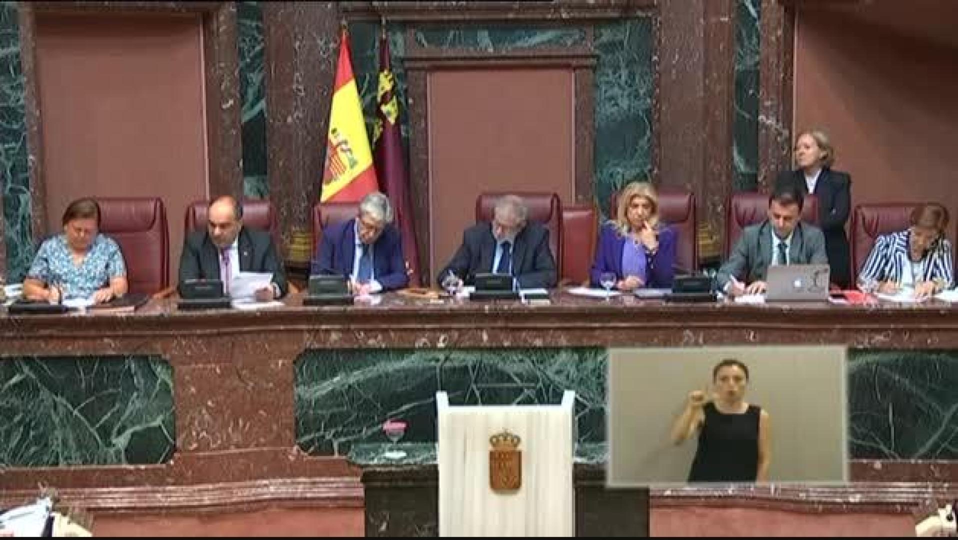 López Miras, investido presidente de Murcia con los apoyos de Ciudadanos y Vox
