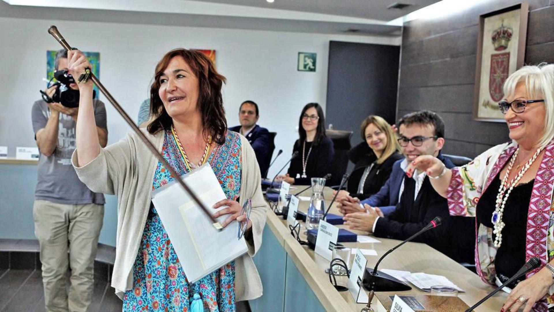 Burlada aprueba subir el sueldo de la alcaldesa Ana Góngora