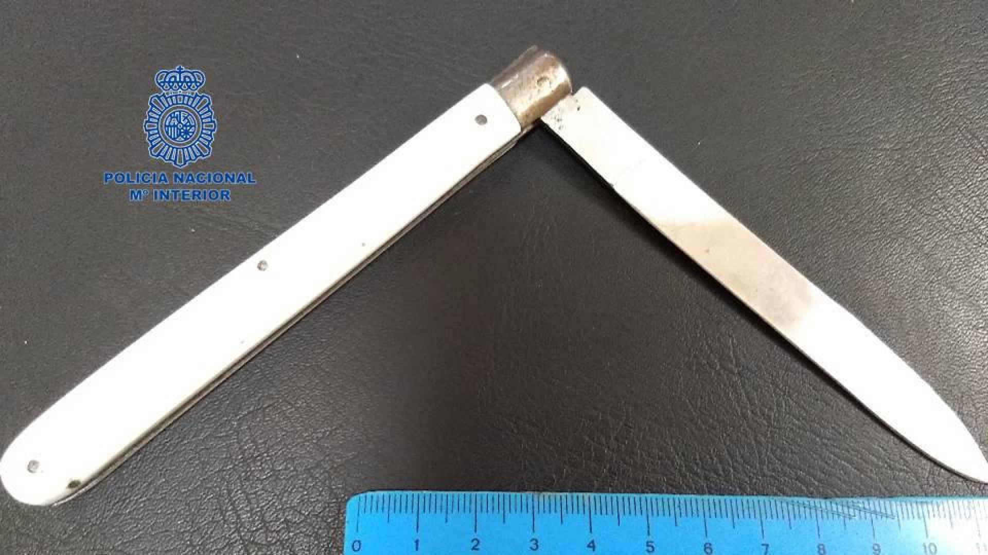 Detenido en Pamplona por amenazar a una mujer en la calle con un cuchillo