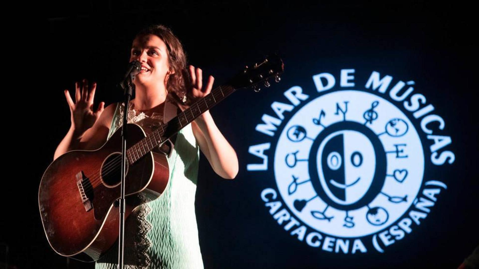Amaia también cautiva en 'La Mar de Músicas' y une su voz a las de los Hermanos Cubero