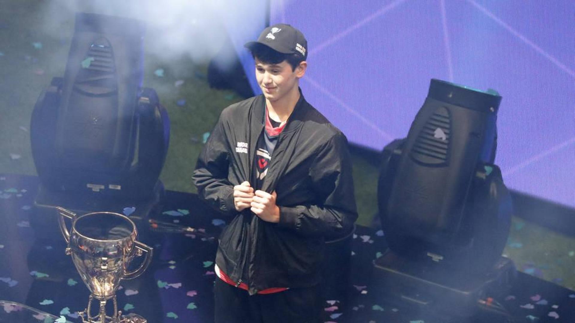 Un adolescente de 16 años gana 3 millones de dólares en el mundial de Fortnite