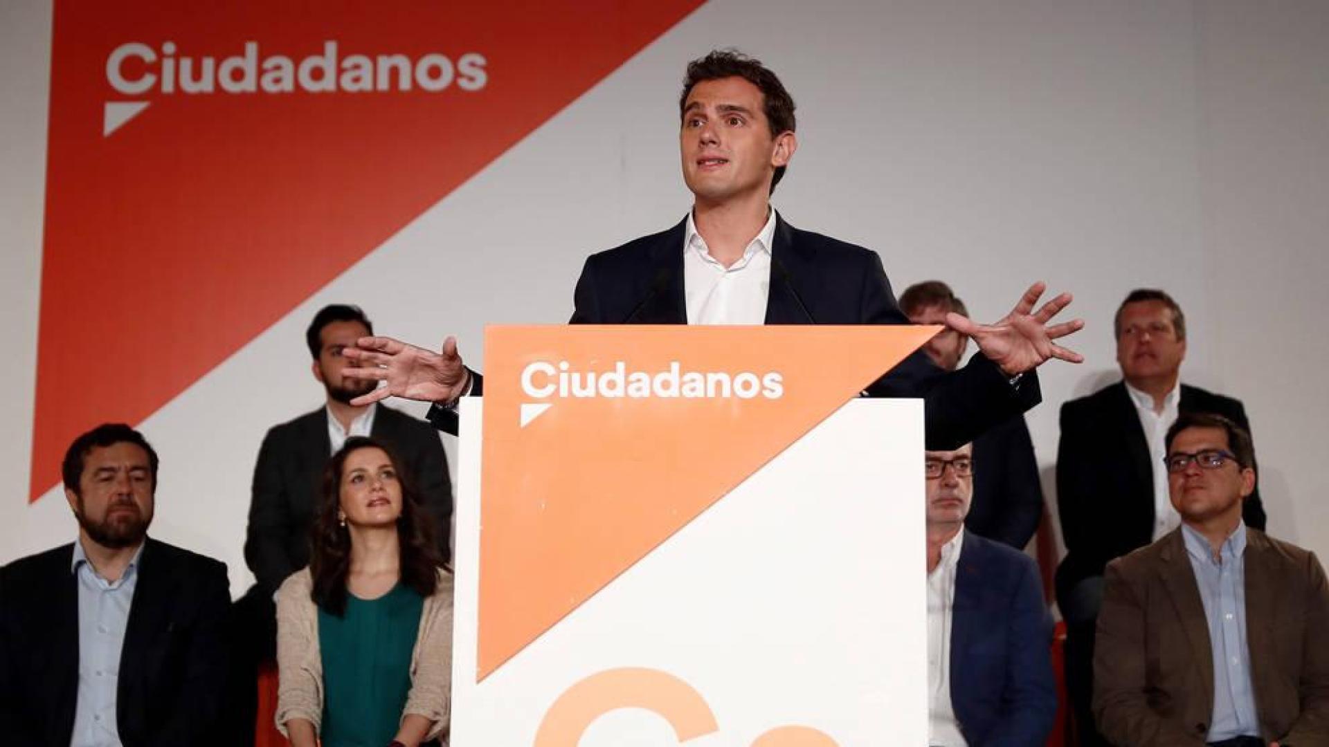 Rivera suma a Garrido y Mesquida a su nueva Ejecutiva y salen varios críticos