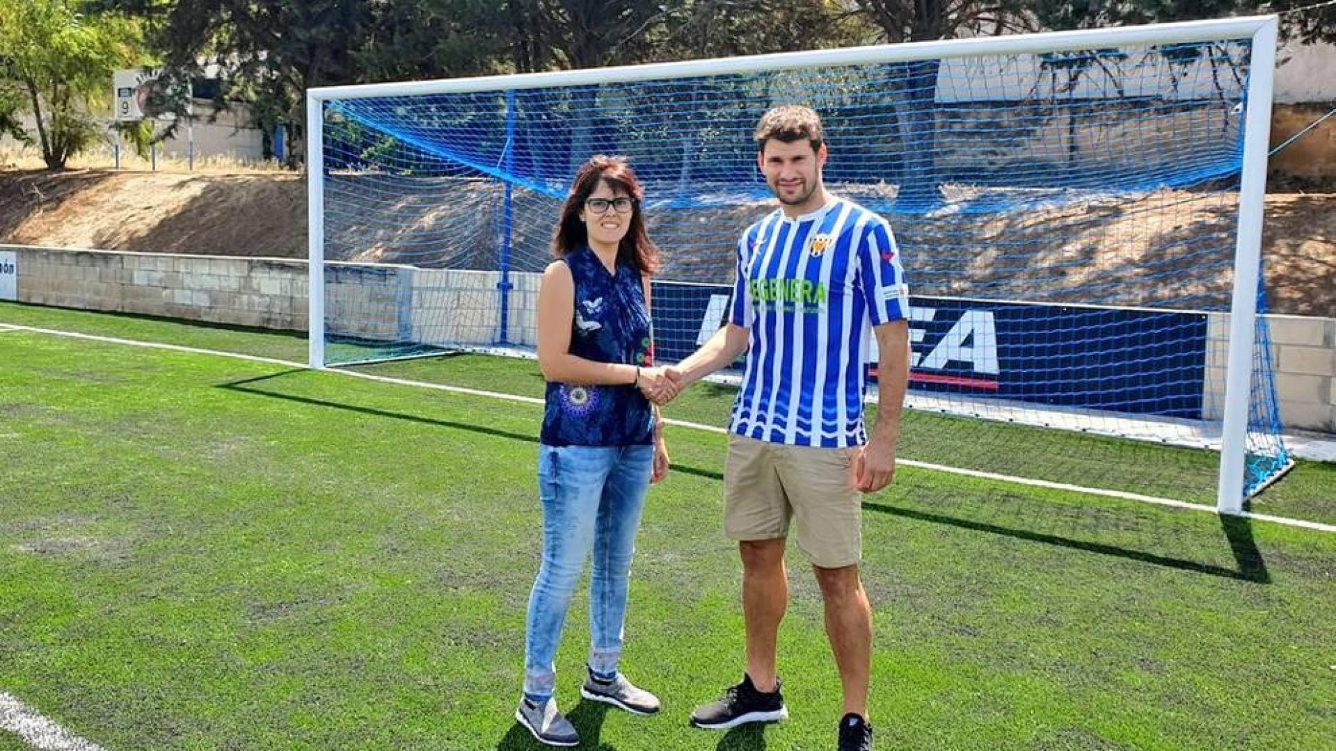 El Izarra anuncia el fichaje de 'Rúper'
