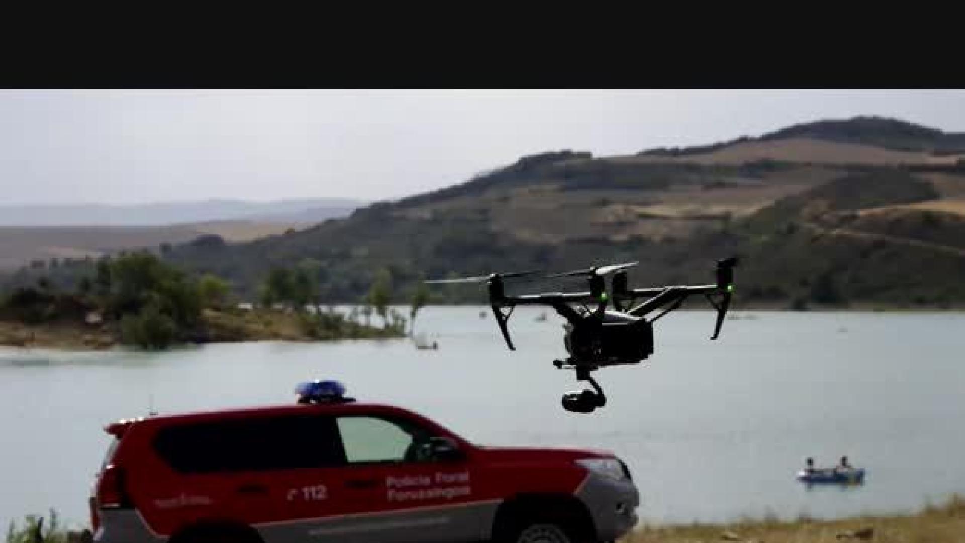 Policía Foral vigila el embalse de Alloz con drones