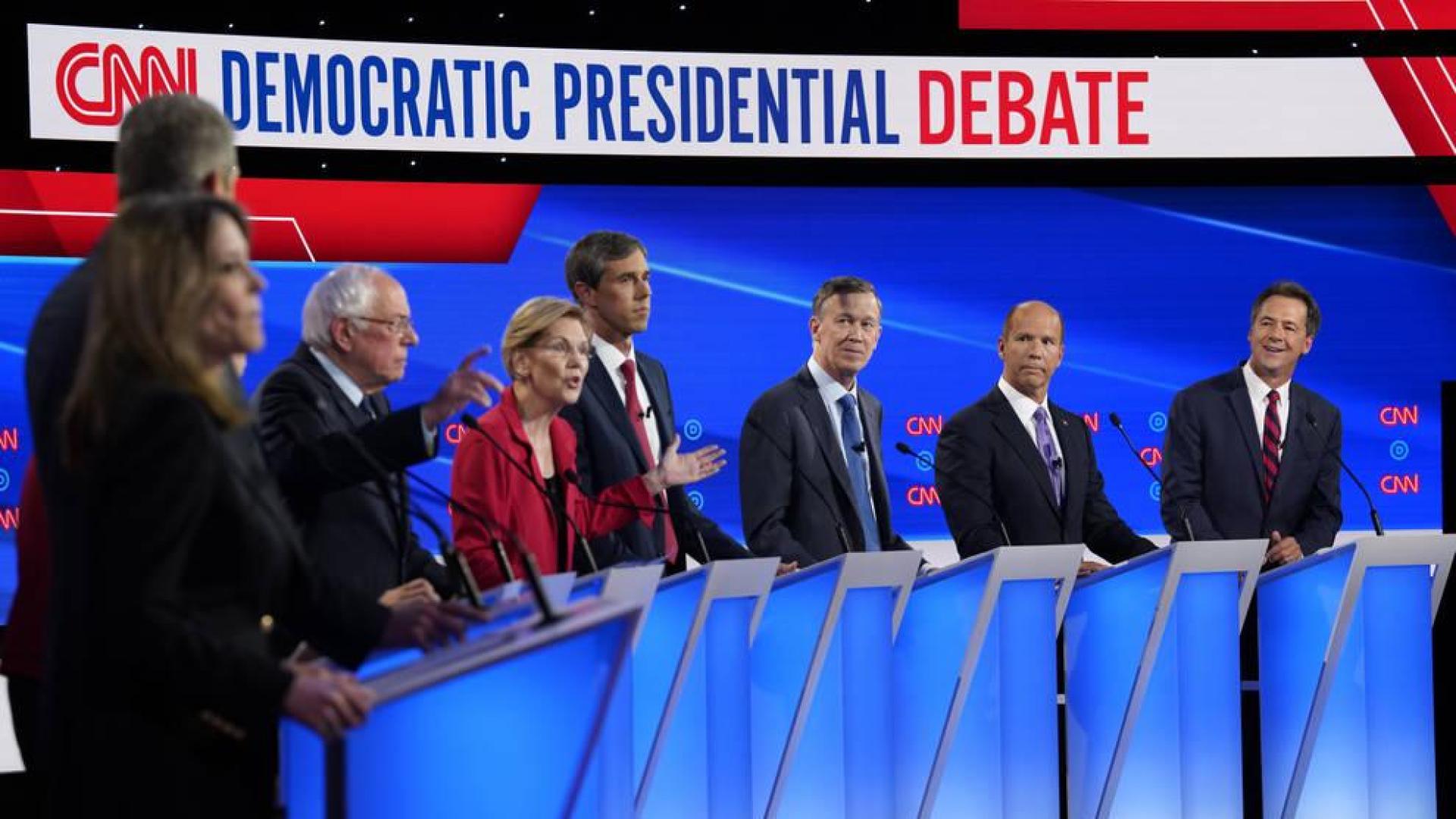 Sanders y Warren, los vencedores de un debate que deja tocado a O'Rourke