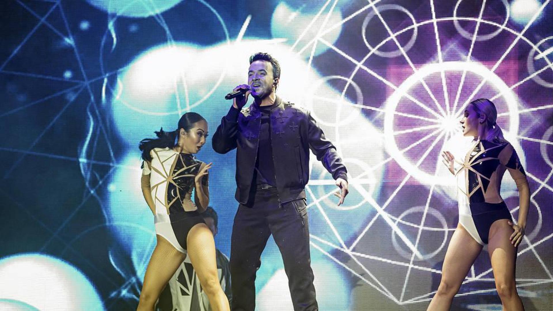 El carisma y la simpatía de Luis Fonsi dan 'Vida' en Cap Roig
